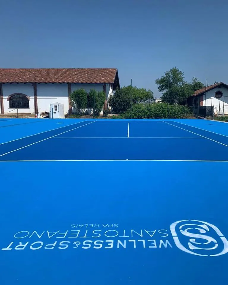 Tennis court in Relais Santo Stefano