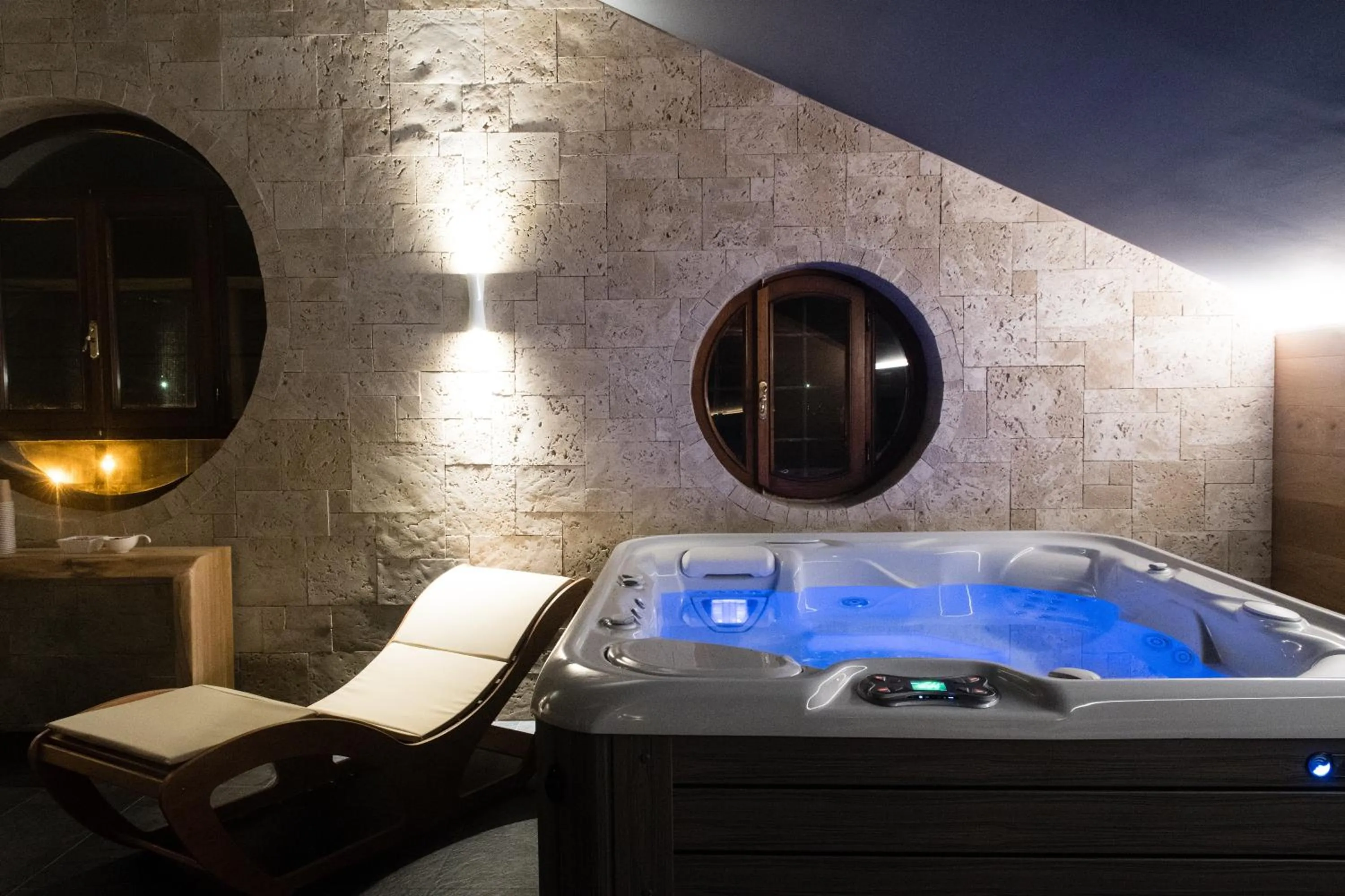 Hot Tub in Relais Santo Stefano