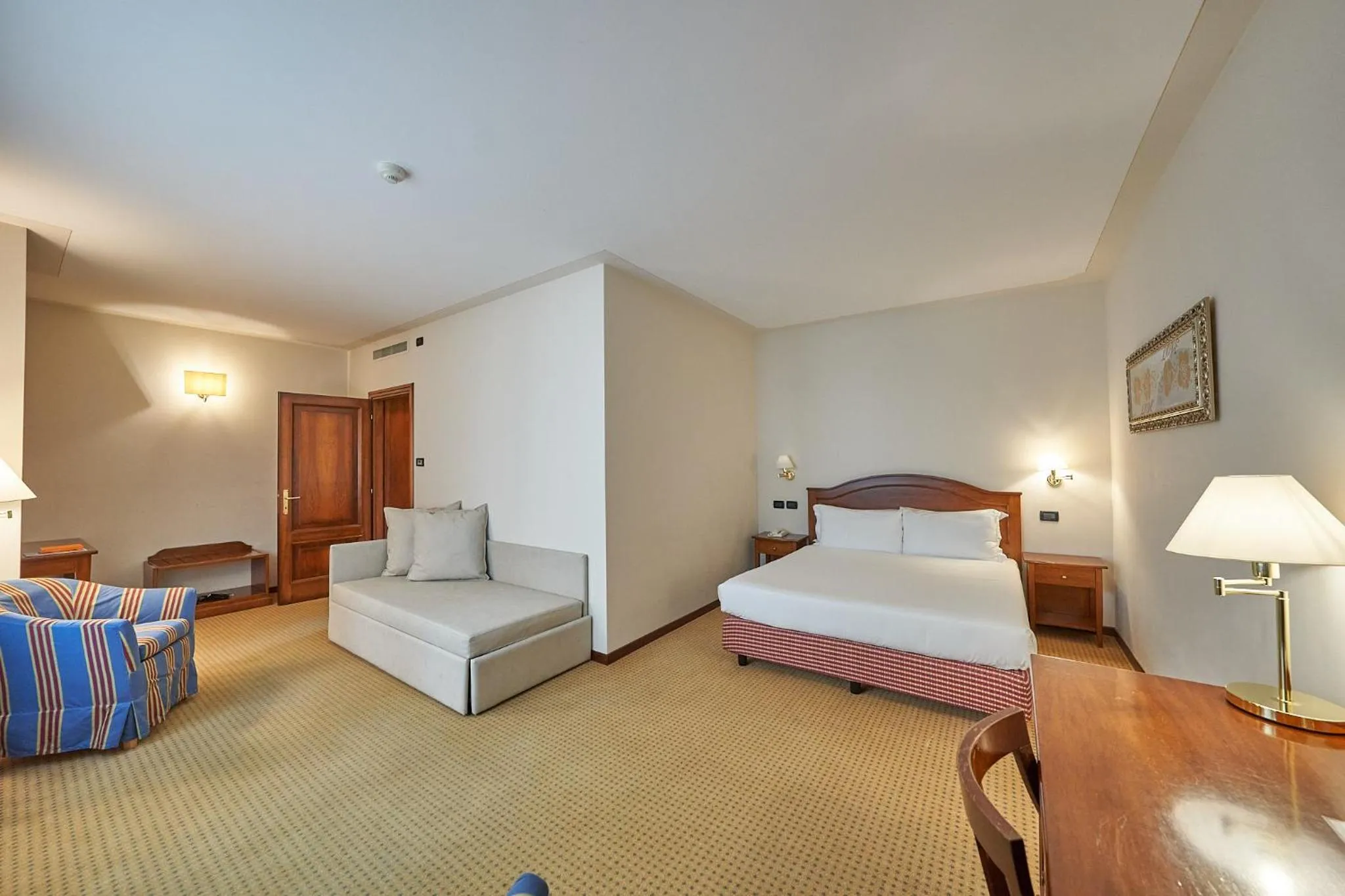 Photo of the whole room, Bed in Relais Santo Stefano