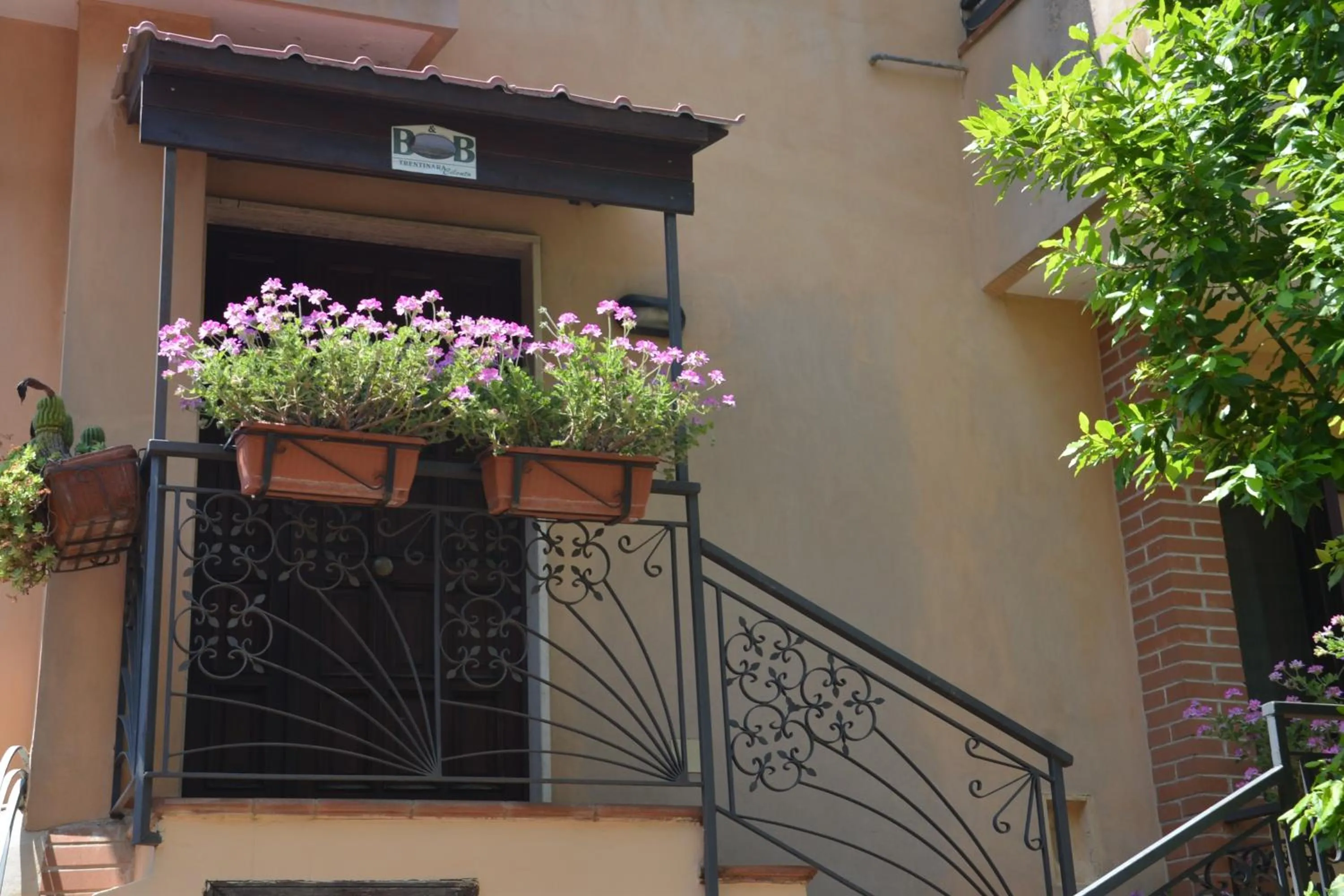 Facade/entrance in Trentinara Cilento
