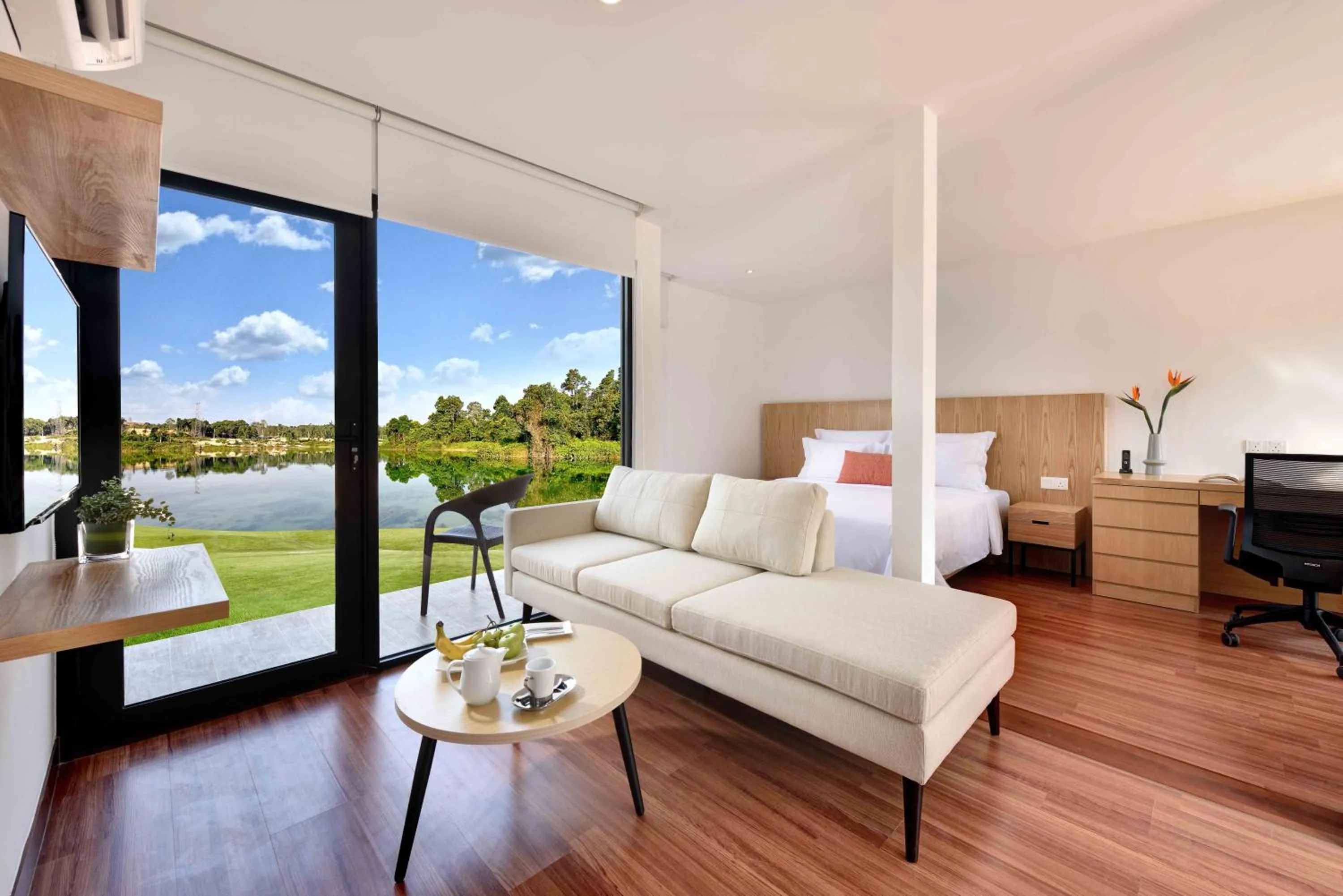 TV and multimedia in Lakeview Terrace Resort Pengerang