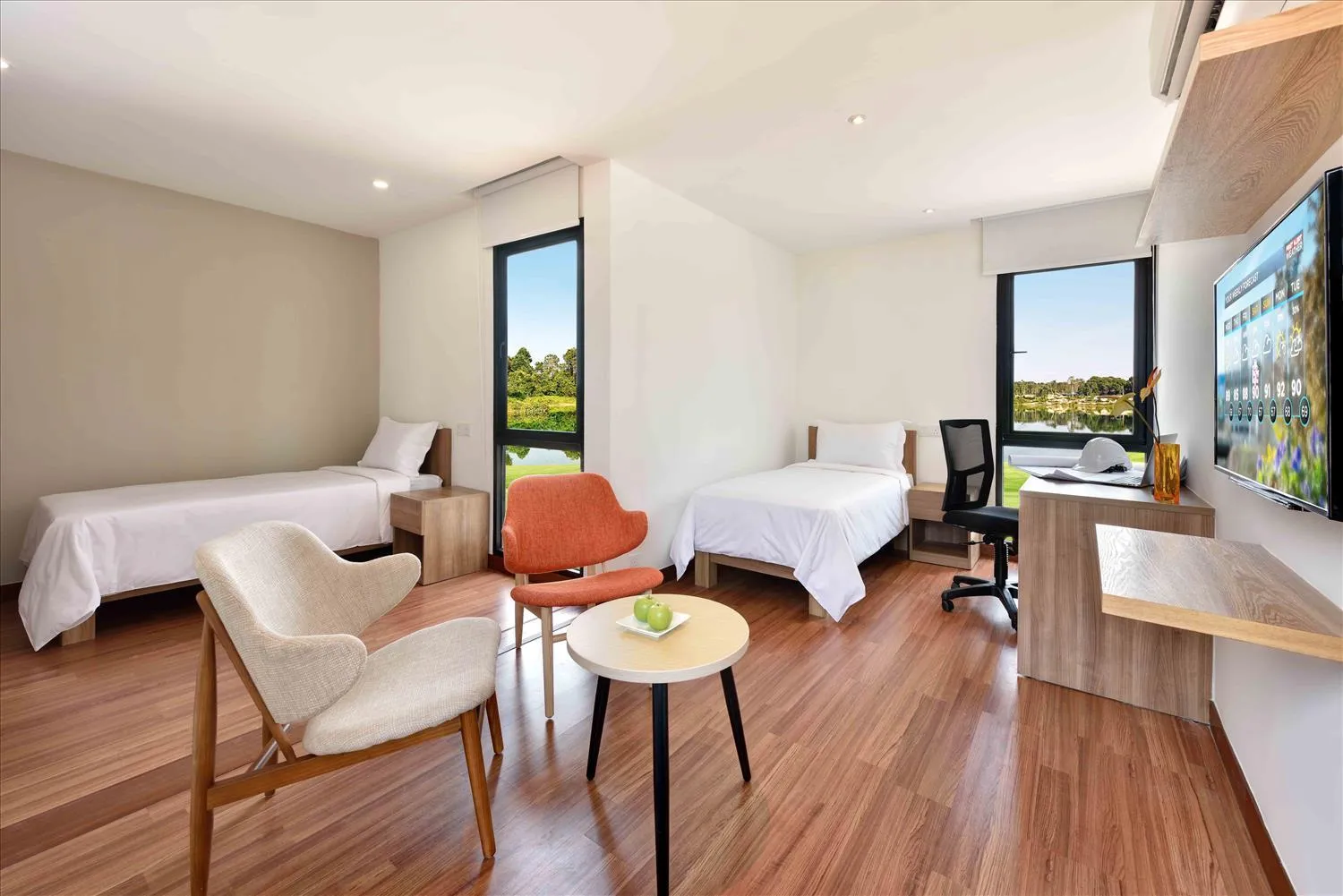 Photo of the whole room, Bed in Lakeview Terrace Resort Pengerang