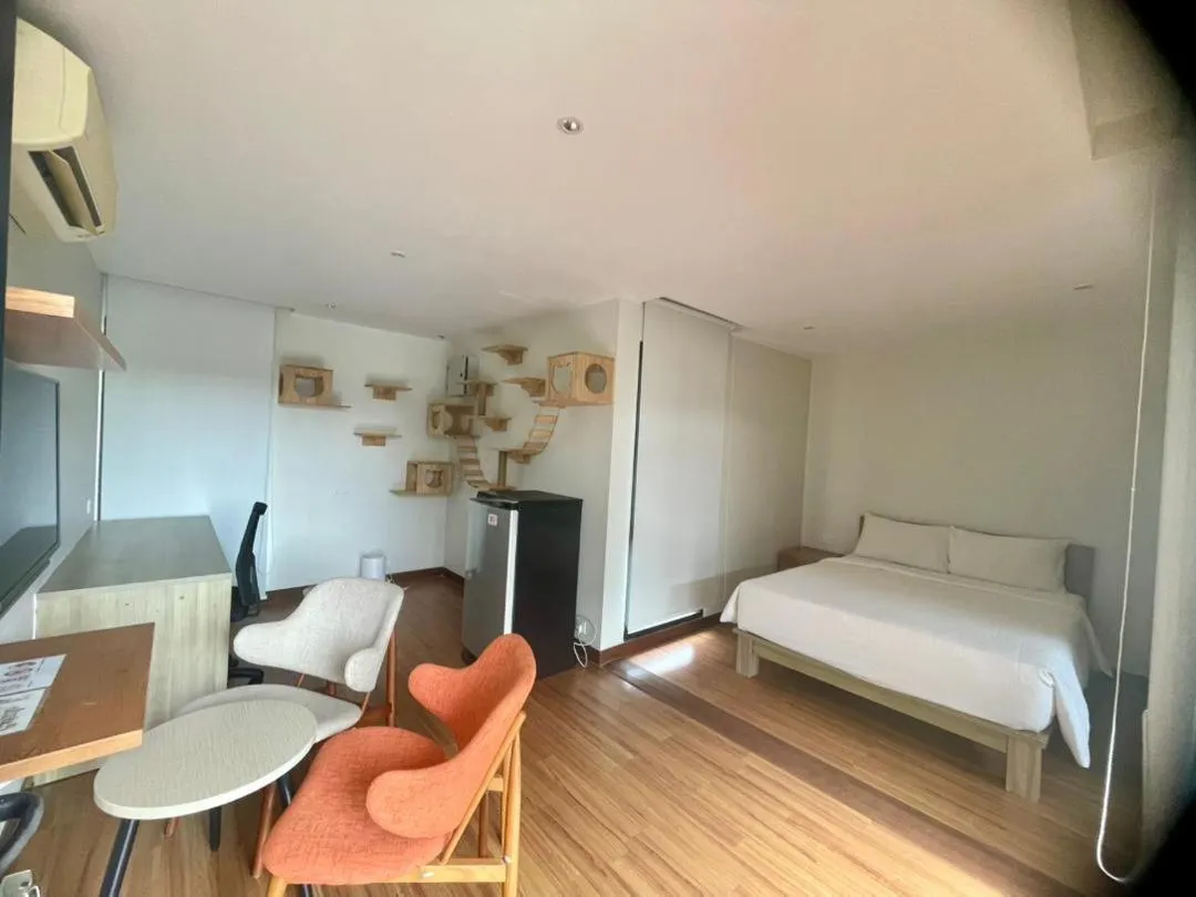 Property building, Bed in Lakeview Terrace Resort Pengerang