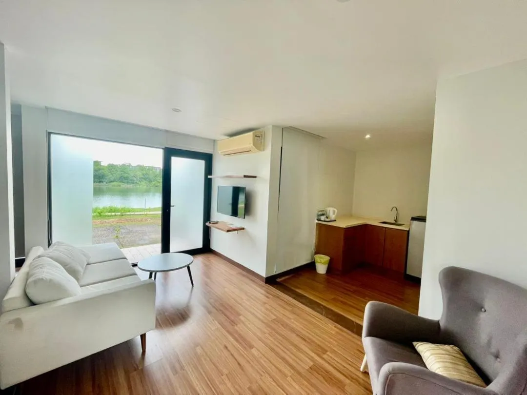 Lakeview Terrace Resort Pengerang