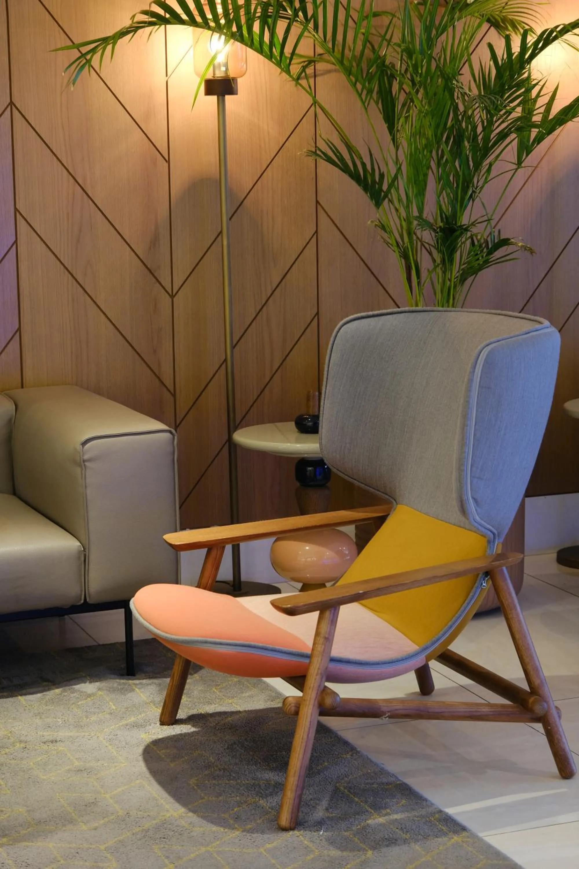 Lobby or reception in Carlton Tel Aviv Hotel – Luxury on the Beach