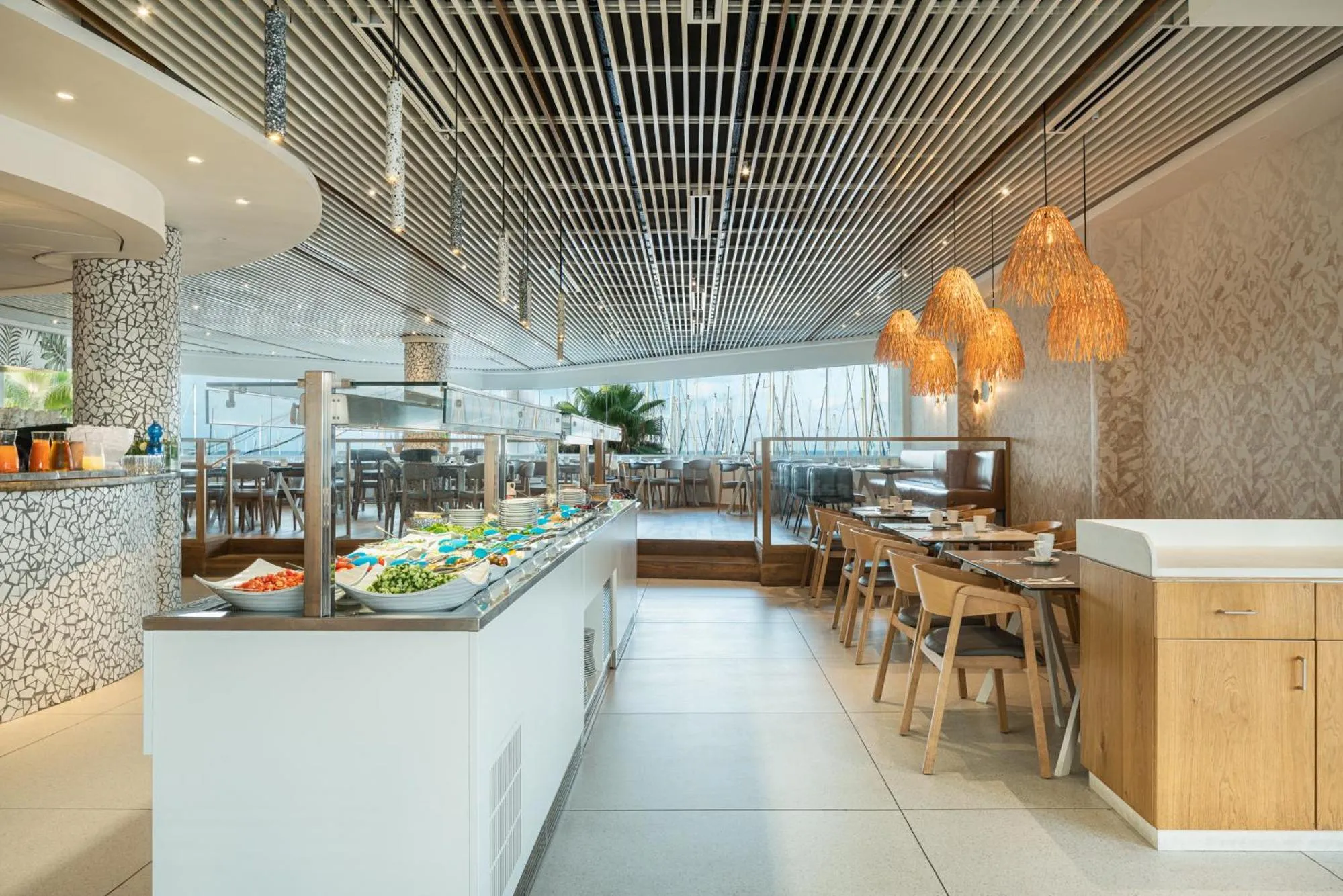 Breakfast in Carlton Tel Aviv Hotel – Luxury on the Beach