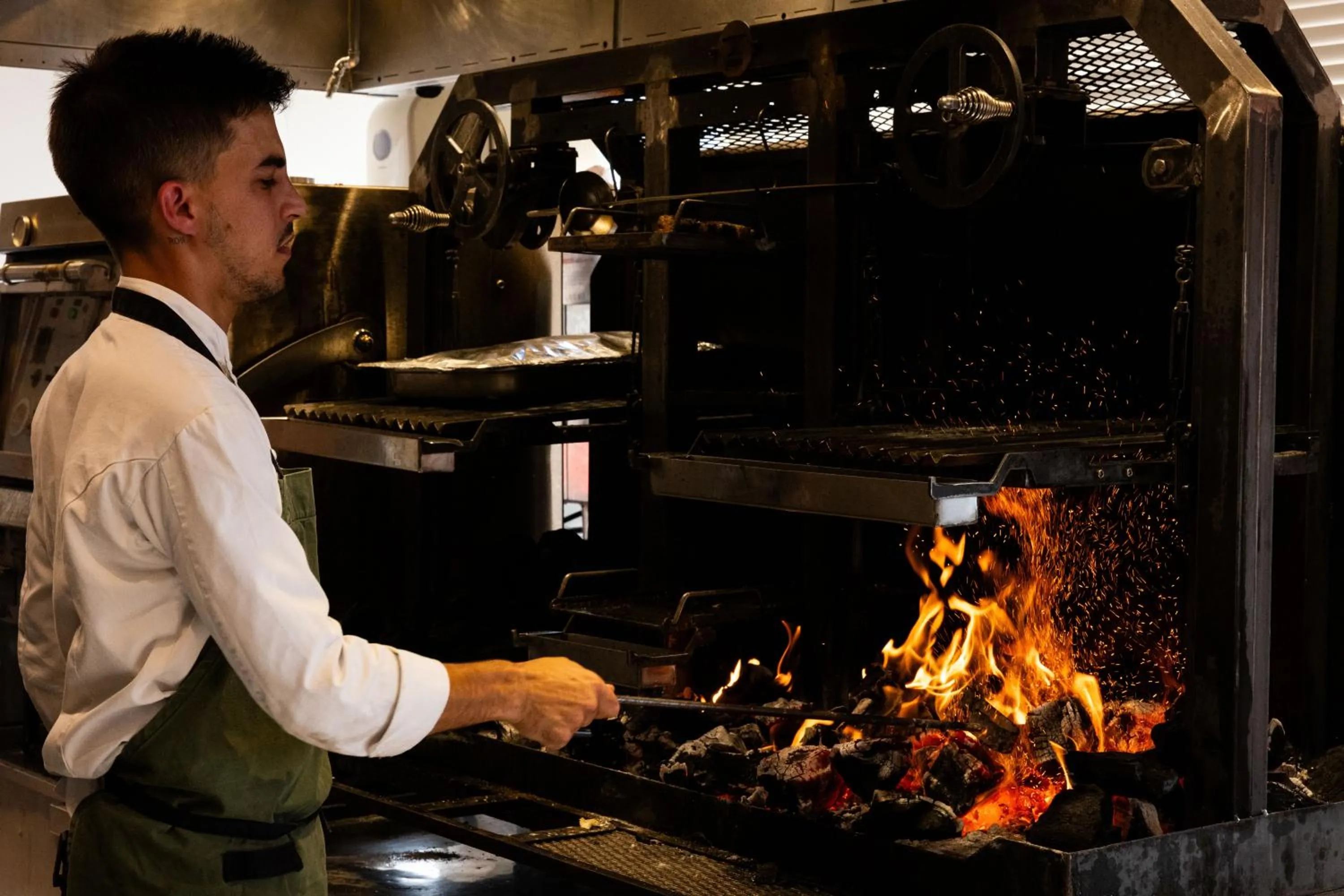 Restaurant/places to eat in Carlton Tel Aviv Hotel – Luxury on the Beach