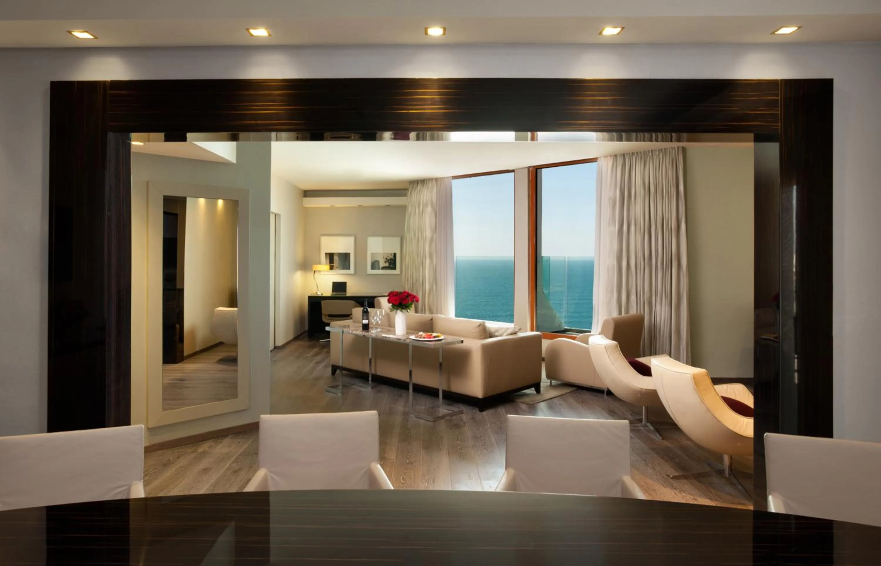 Living room in Carlton Tel Aviv Hotel – Luxury on the Beach
