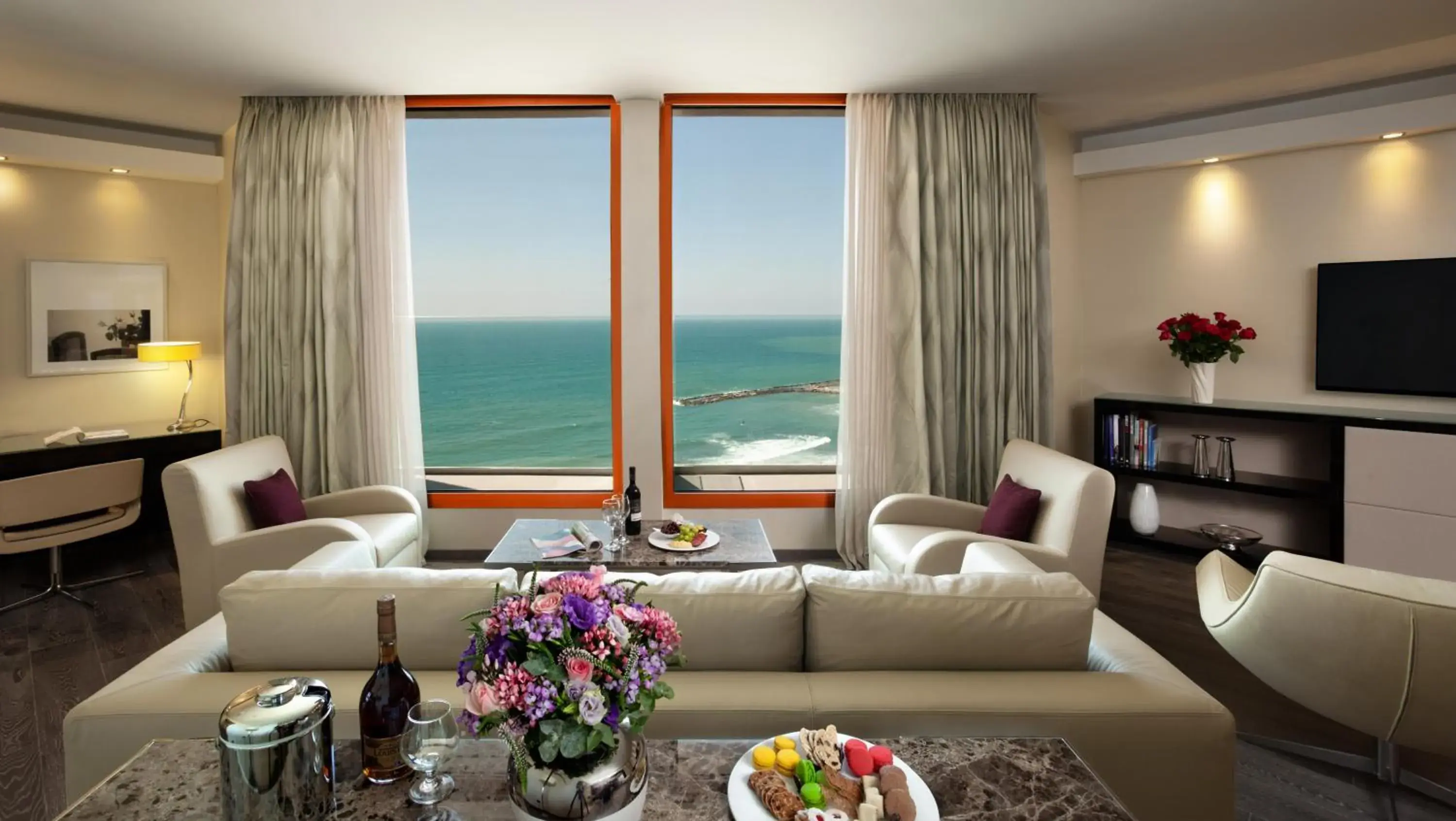Presidential Suite with Sea View in Carlton Tel Aviv Hotel – Luxury on the Beach Presidential Suite with Sea View in Carlton Tel Aviv Hotel – Luxury on the Beach