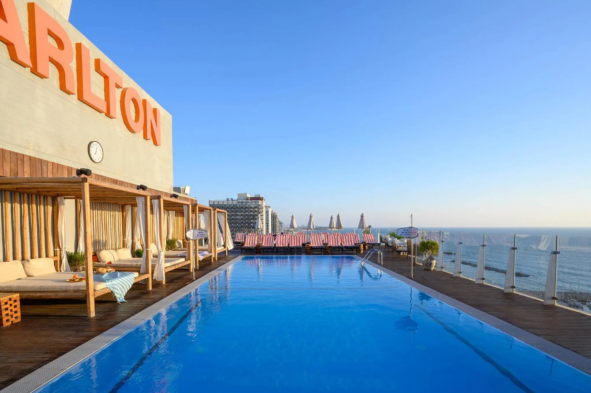 Swimming pool in Carlton Tel Aviv Hotel – Luxury on the Beach