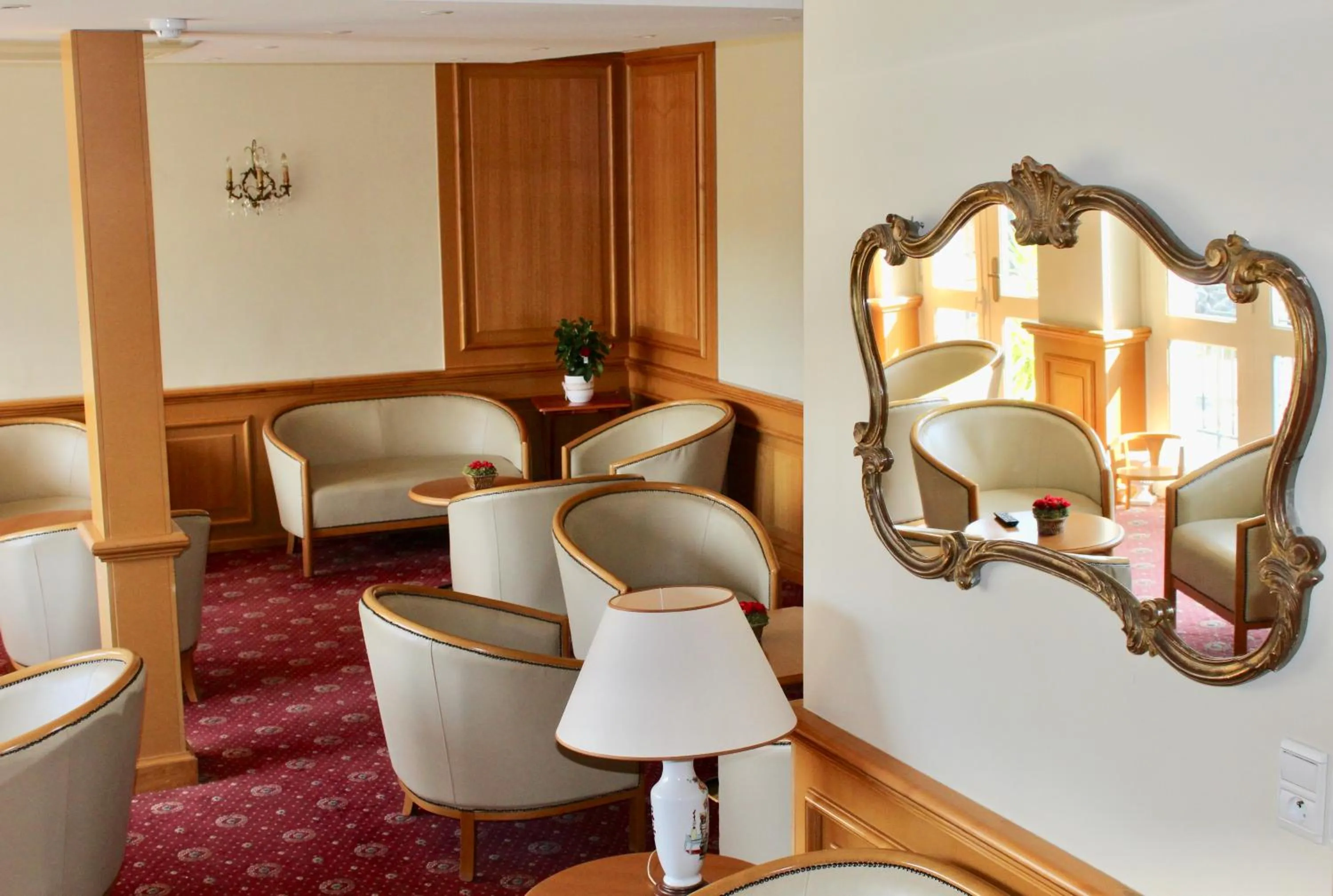 Communal lounge/ TV room in Hôtel Sainte Marie