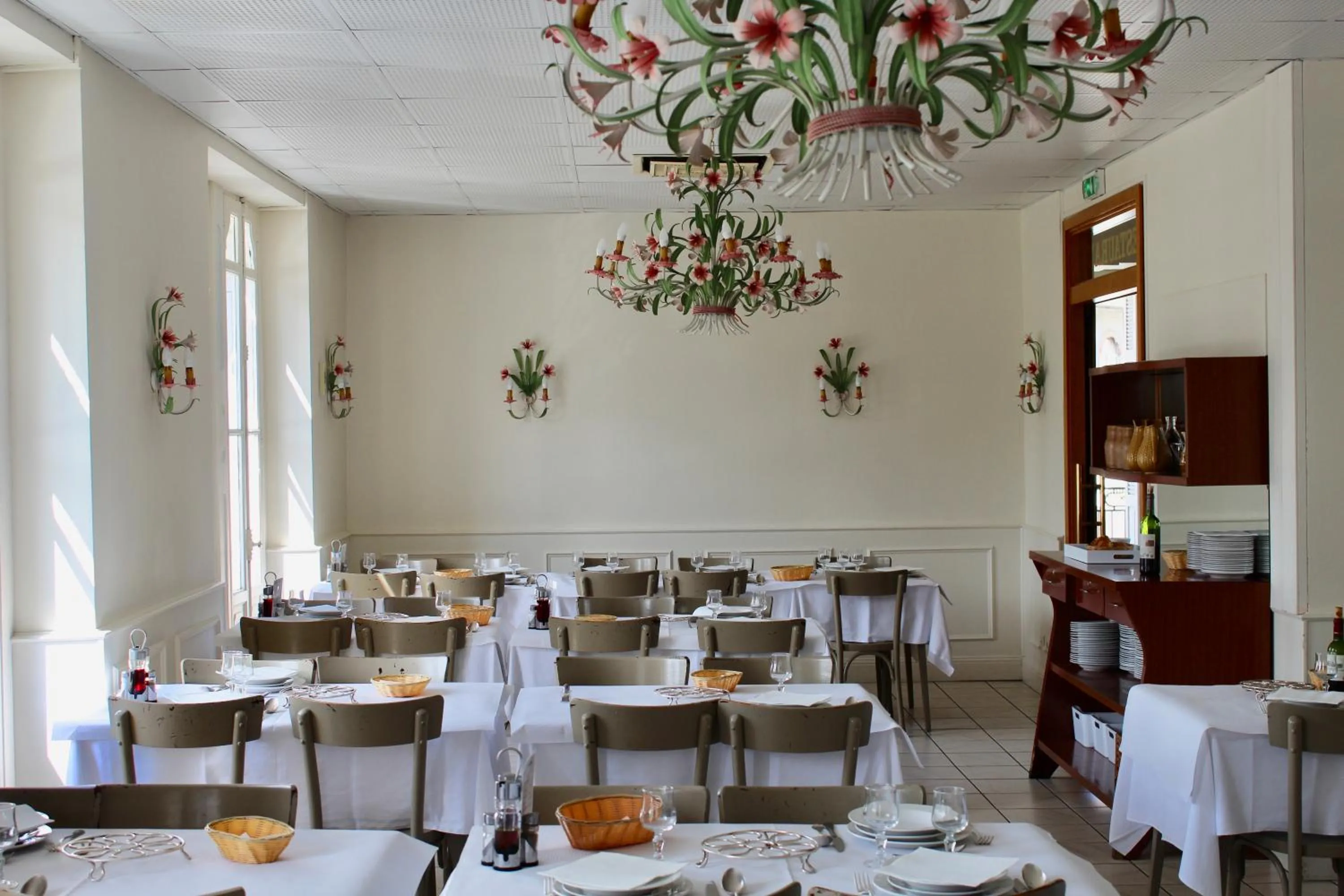 Restaurant/places to eat in Hôtel Sainte Marie