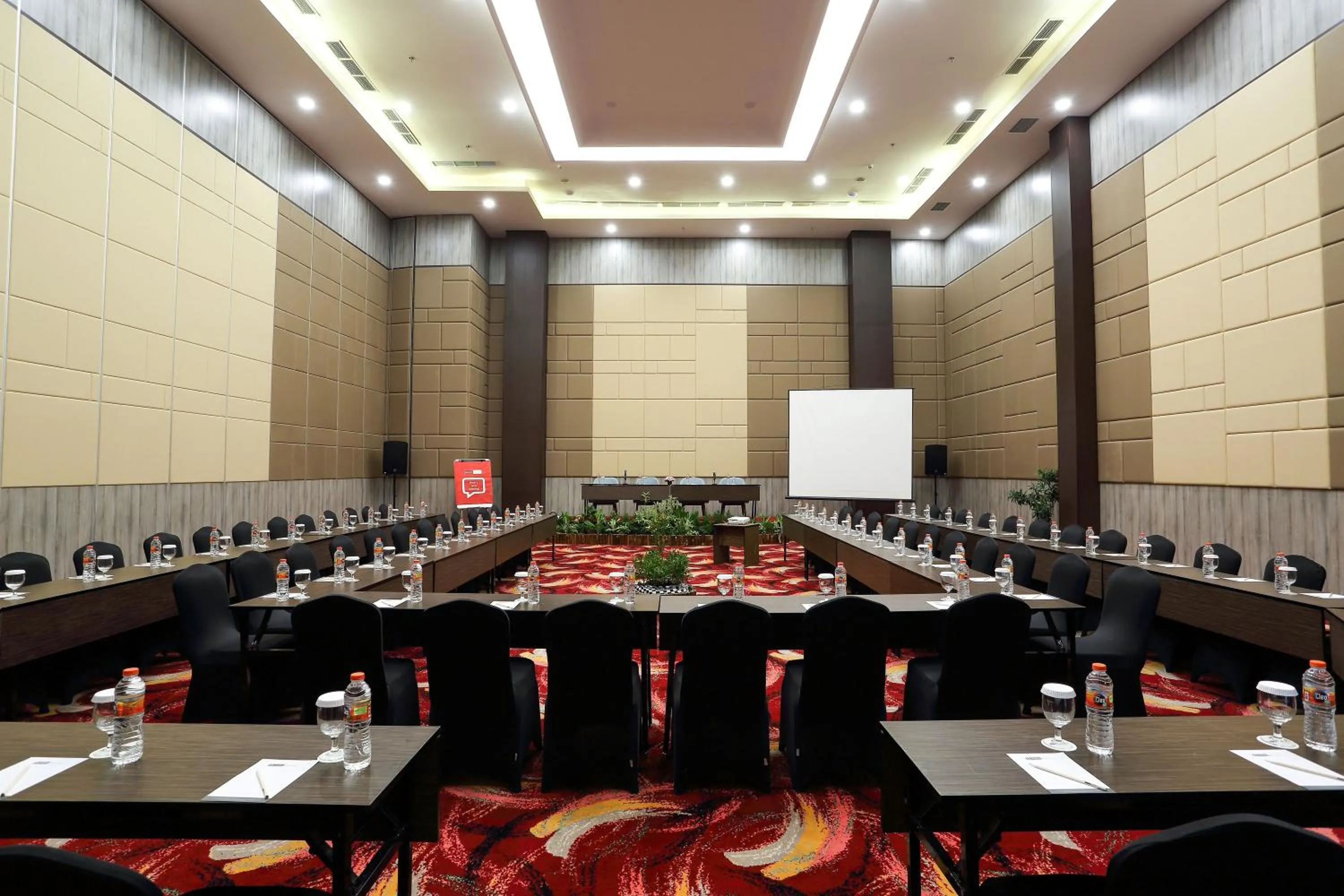 Bigland Hotel & Convention Sentul