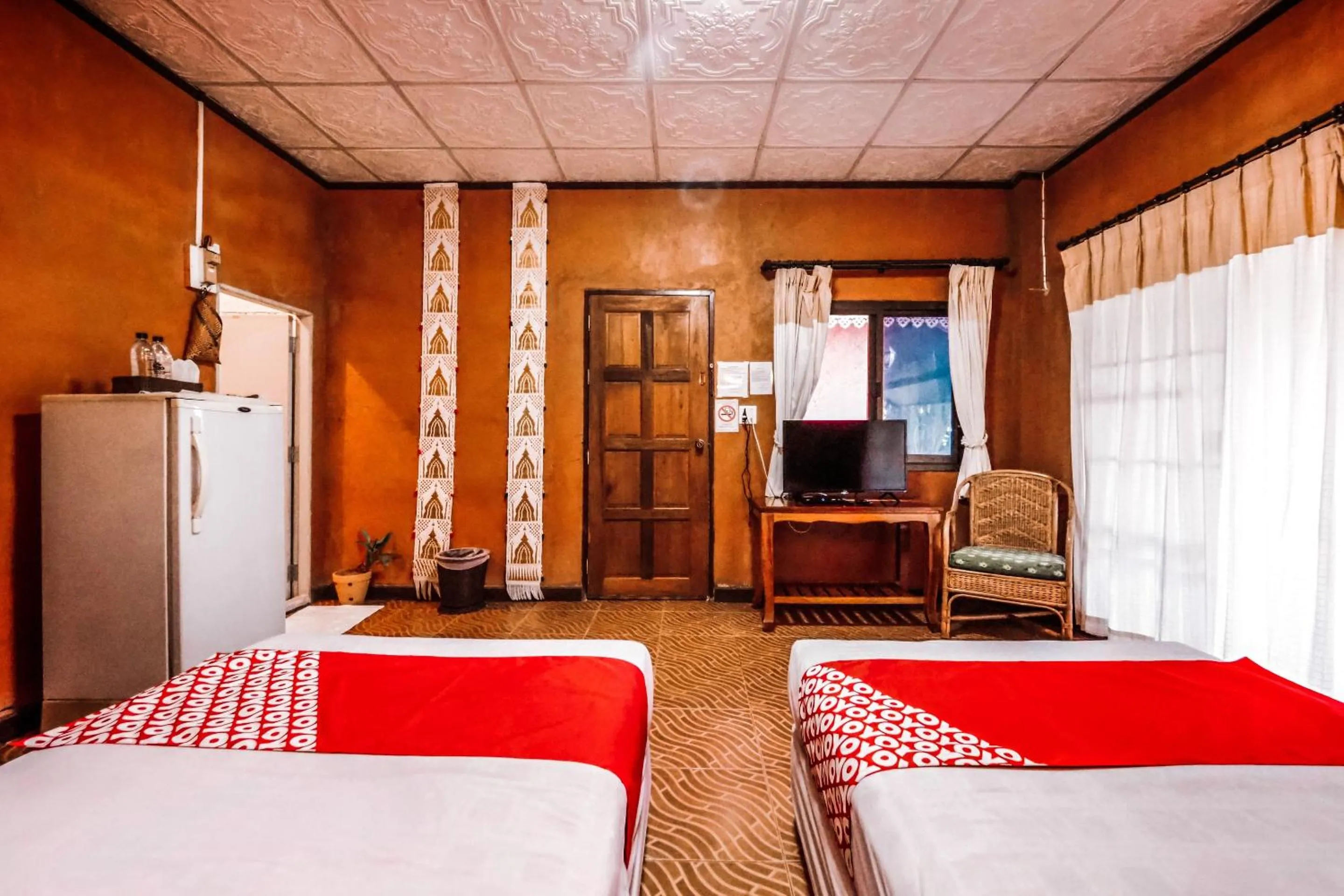 Bedroom, Bed in OYO 490 Chiangsan Golden Land Resort2