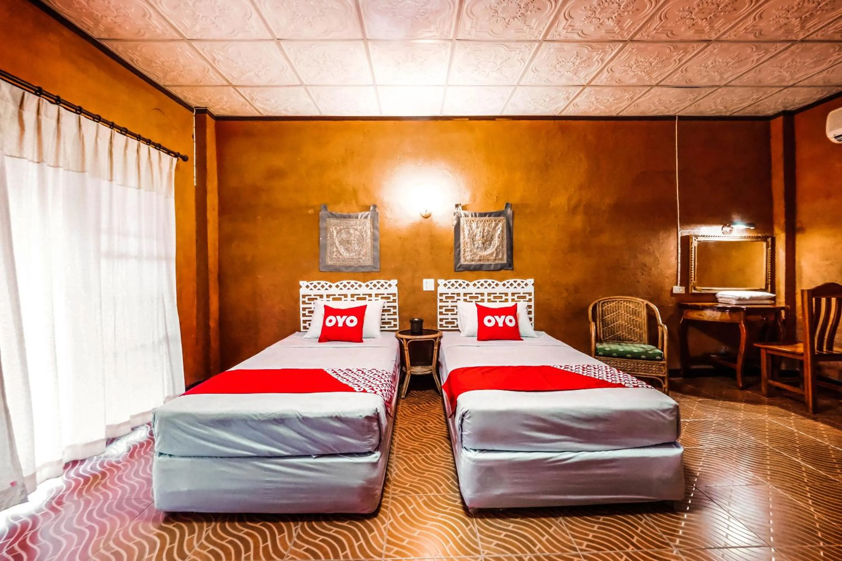 Bedroom, Bed in OYO 490 Chiangsan Golden Land Resort2