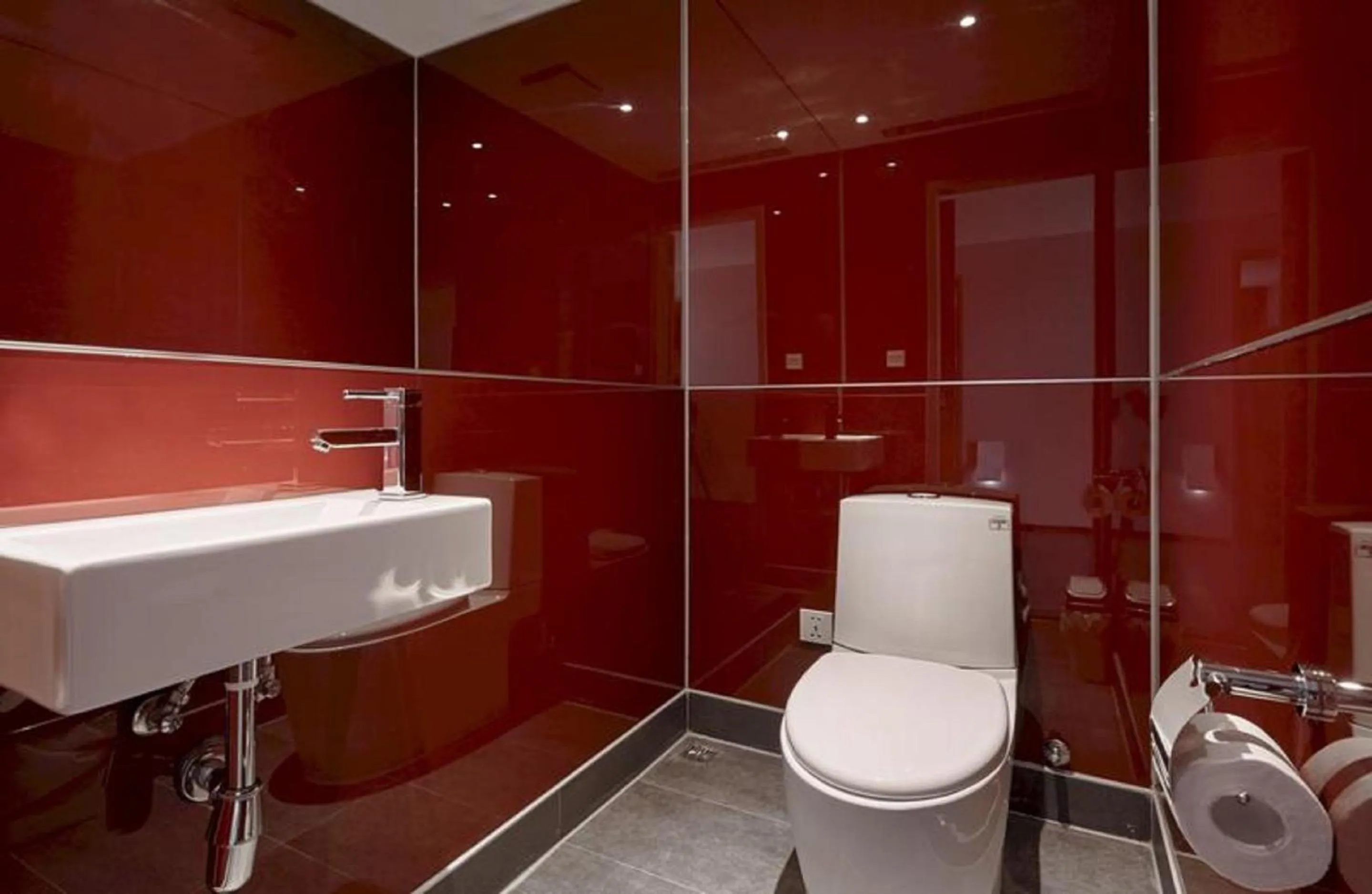 Toilet in Orange Hotel - Wenhua, Chiayi