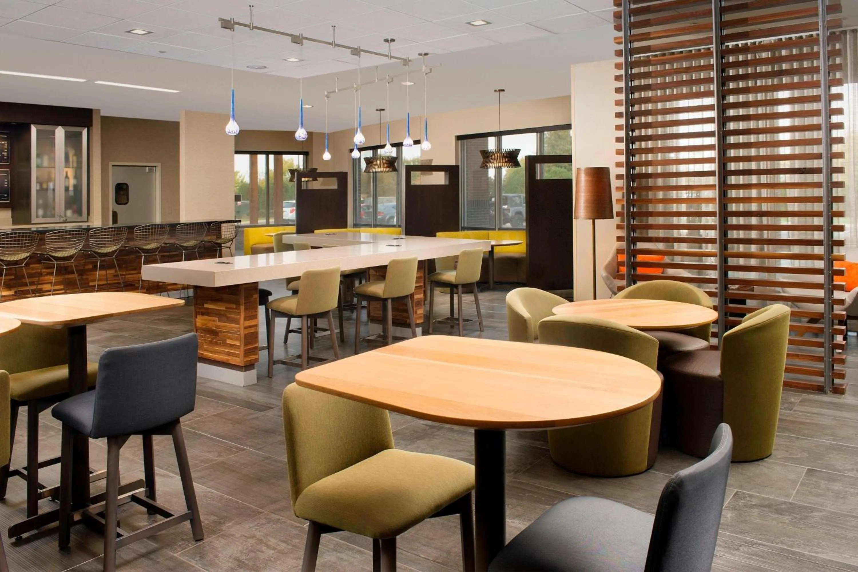 Restaurant/places to eat in Courtyard by Marriott Nashville SE/Murfreesboro