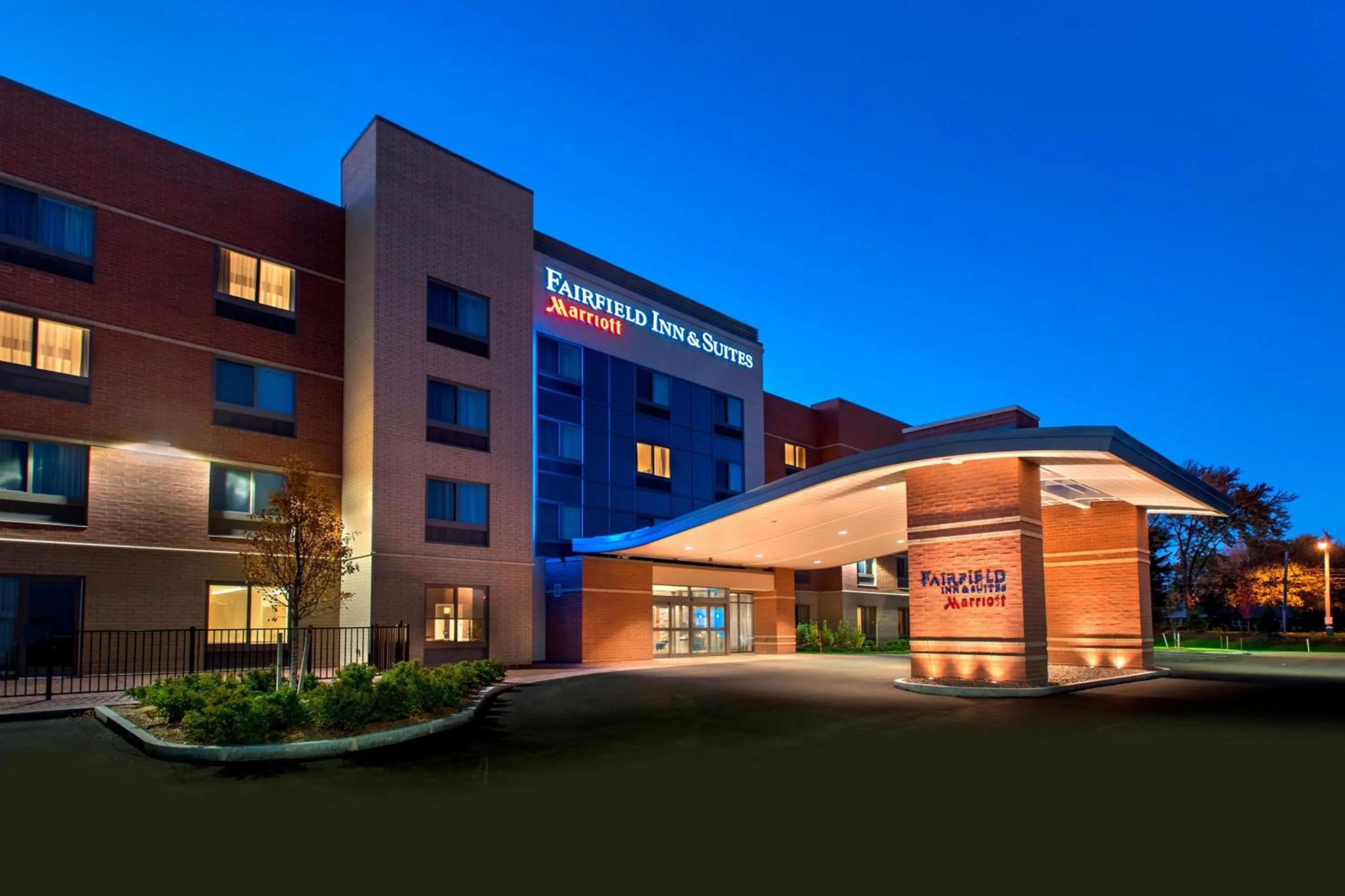 Property building in Fairfield Inn & Suites by Marriott Syracuse Carrier Circle