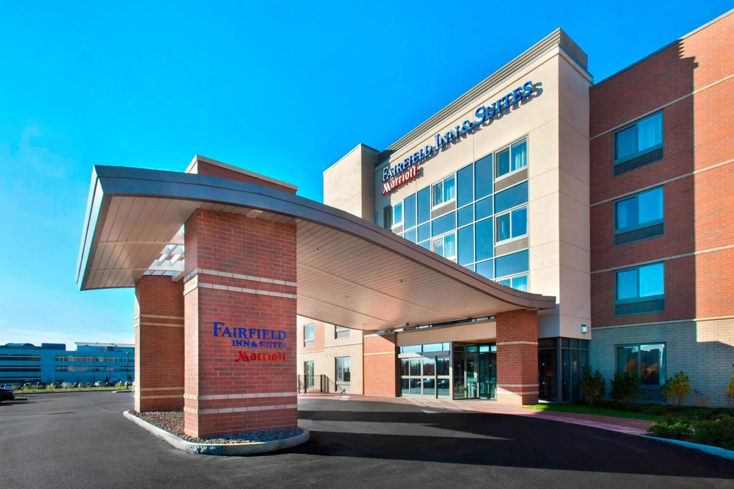 Property building in Fairfield Inn & Suites by Marriott Syracuse Carrier Circle
