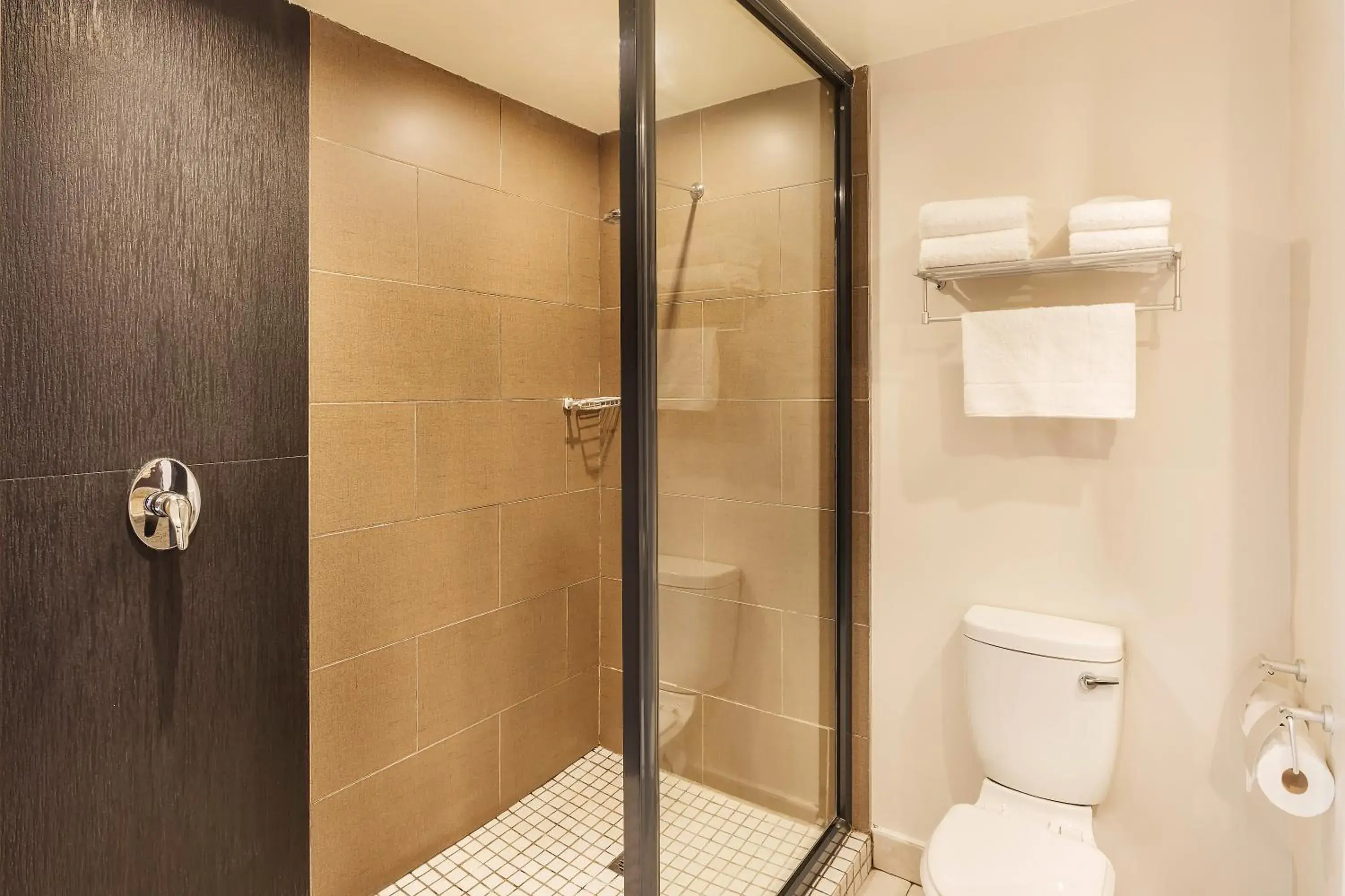 Guest room, 1 King, Garden view in Protea Hotel by Marriott Ndola Guest room, 1 King, Garden view in Protea Hotel by Marriott Ndola