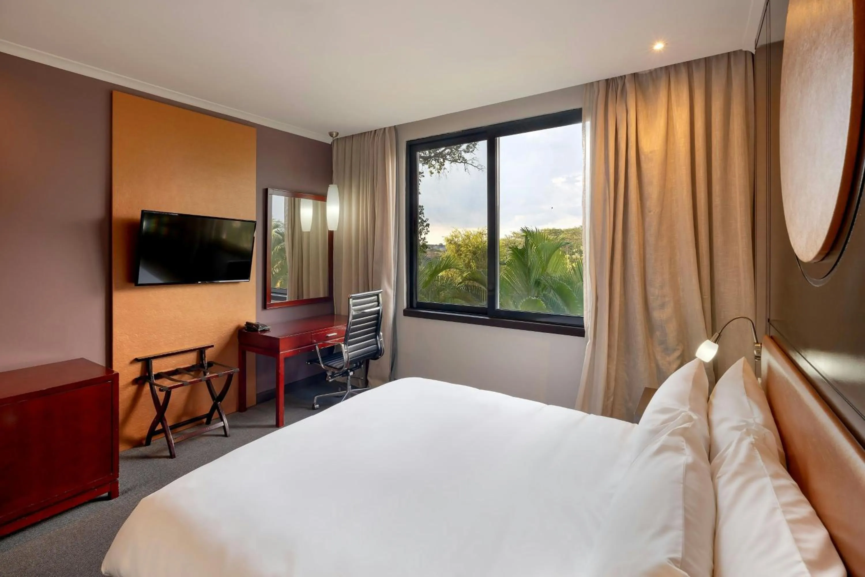 Photo of the whole room, Bed in Protea Hotel by Marriott Ndola
