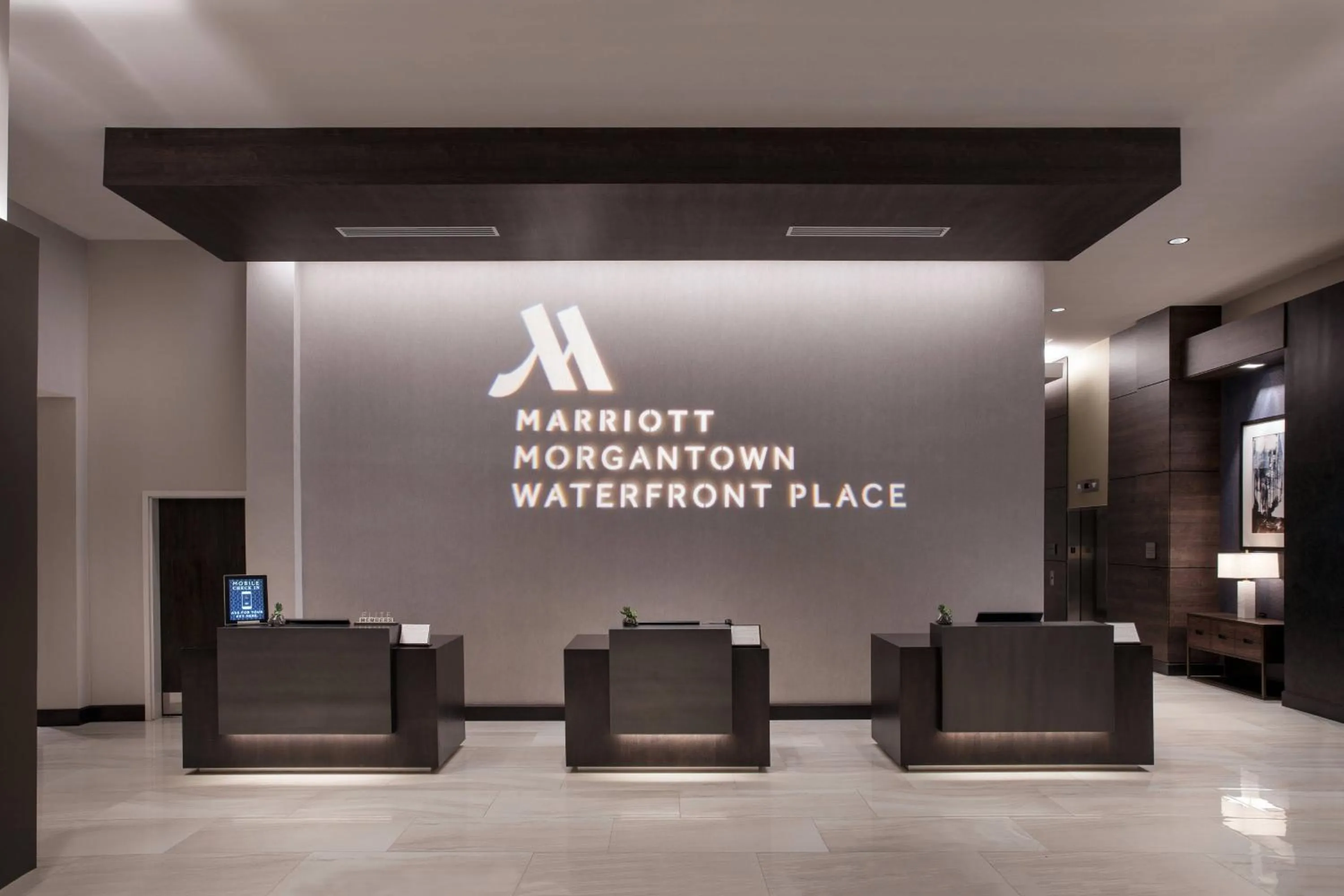 Lobby or reception in Morgantown Marriott at Waterfront Place