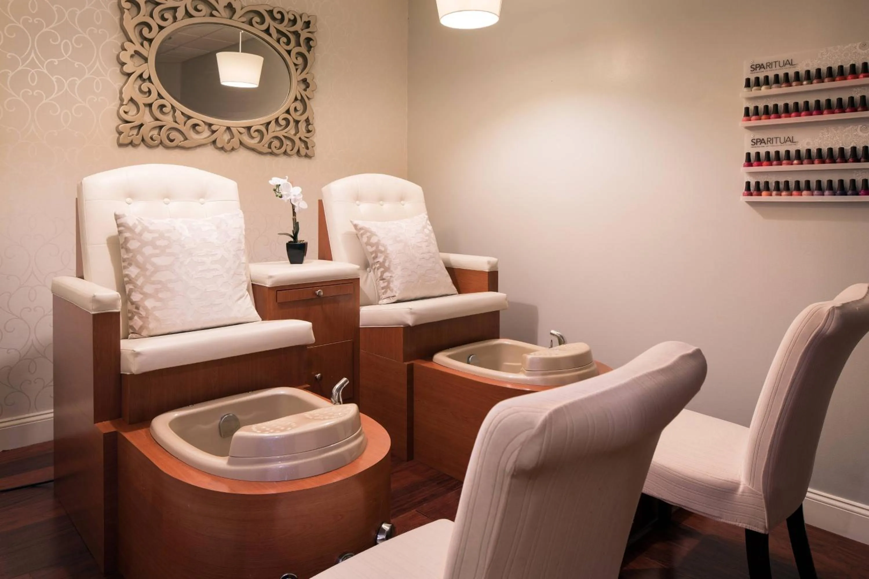 Spa and wellness centre/facilities in Morgantown Marriott at Waterfront Place