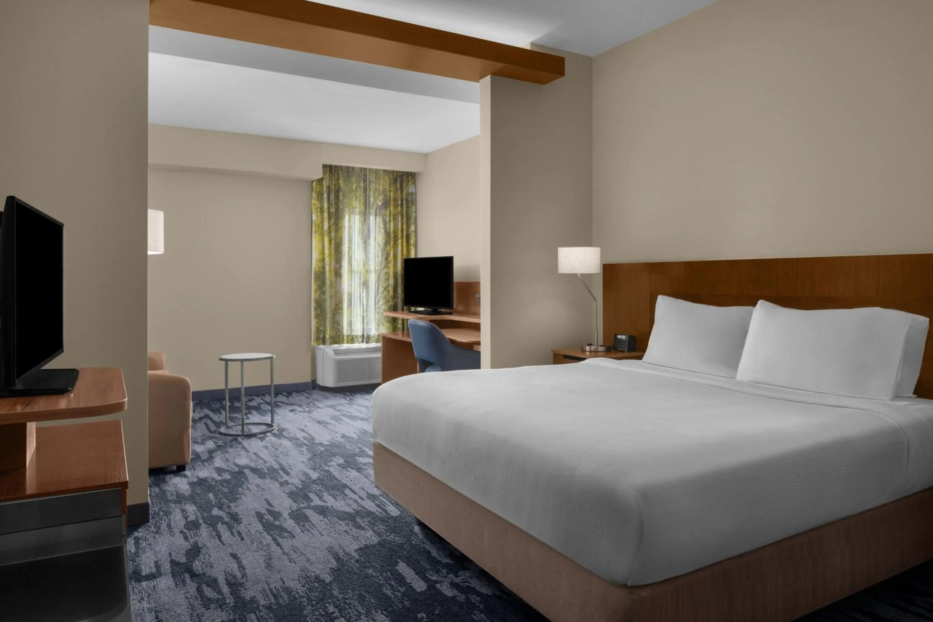 Bedroom, Bed in Fairfield Inn & Suites by Marriott Savannah Downtown Historic District