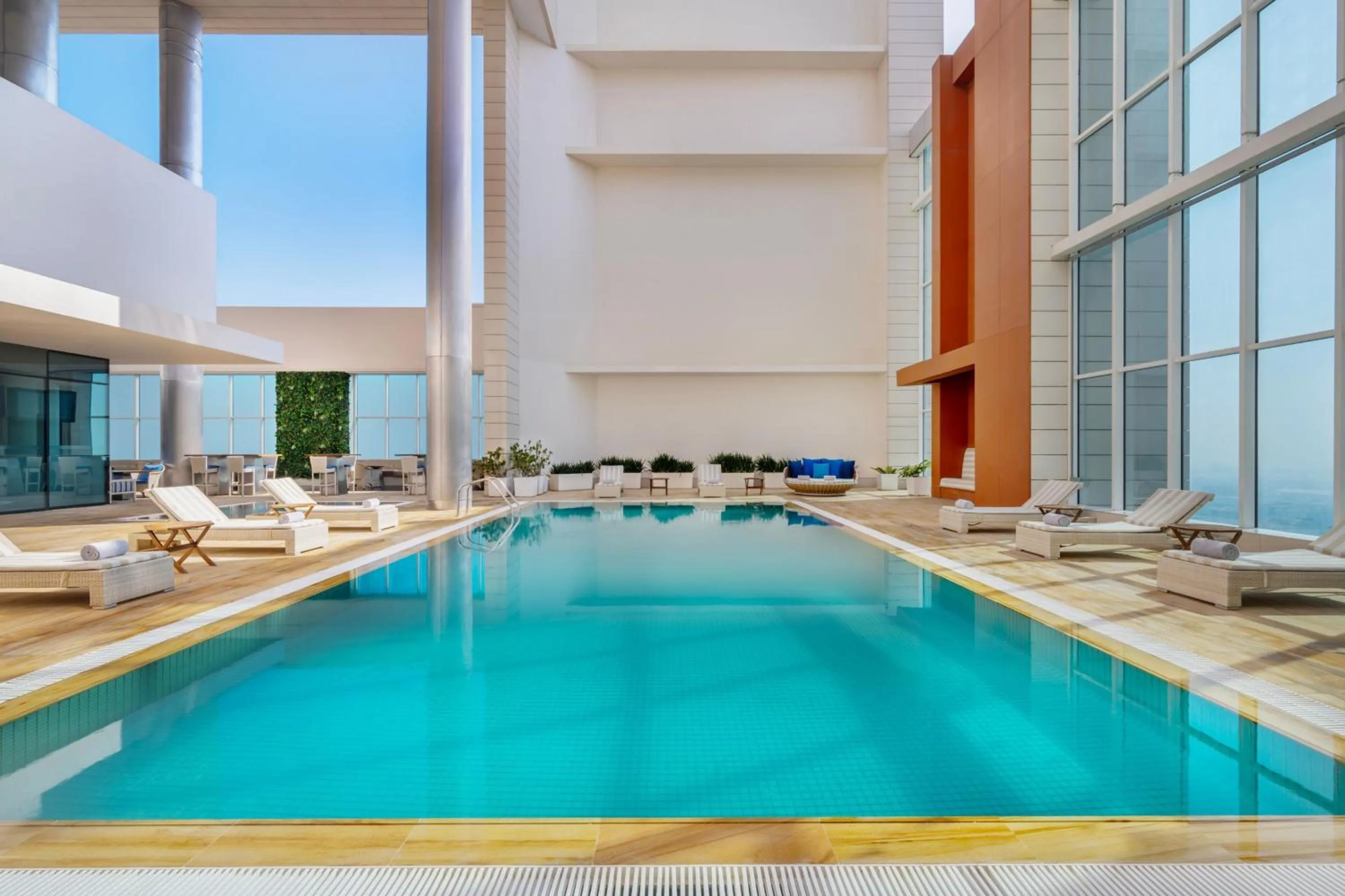 Swimming pool in Marriott Hotel Downtown Abu Dhabi