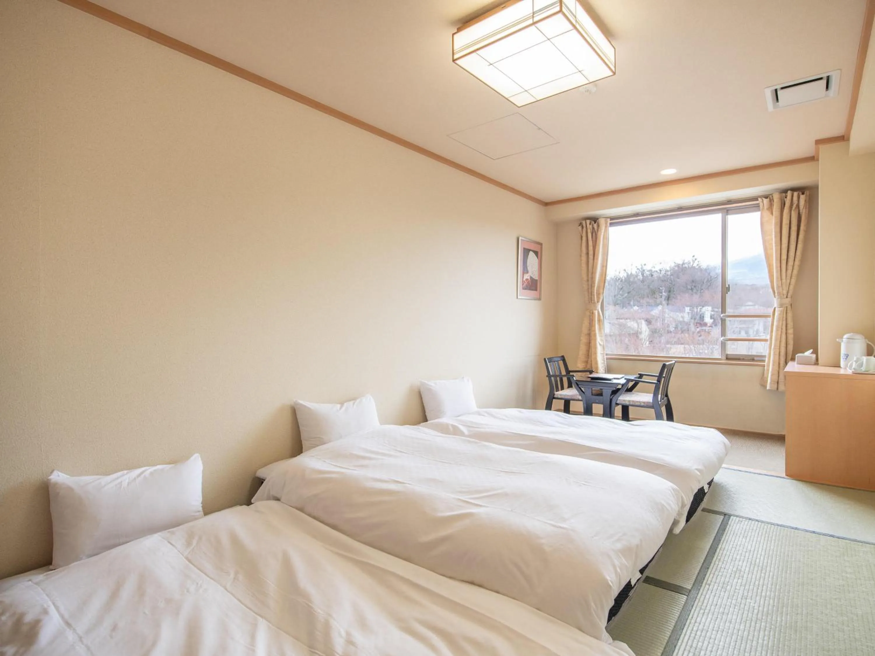 Photo of the whole room, Bed in Fuji Matsuzono Hotel