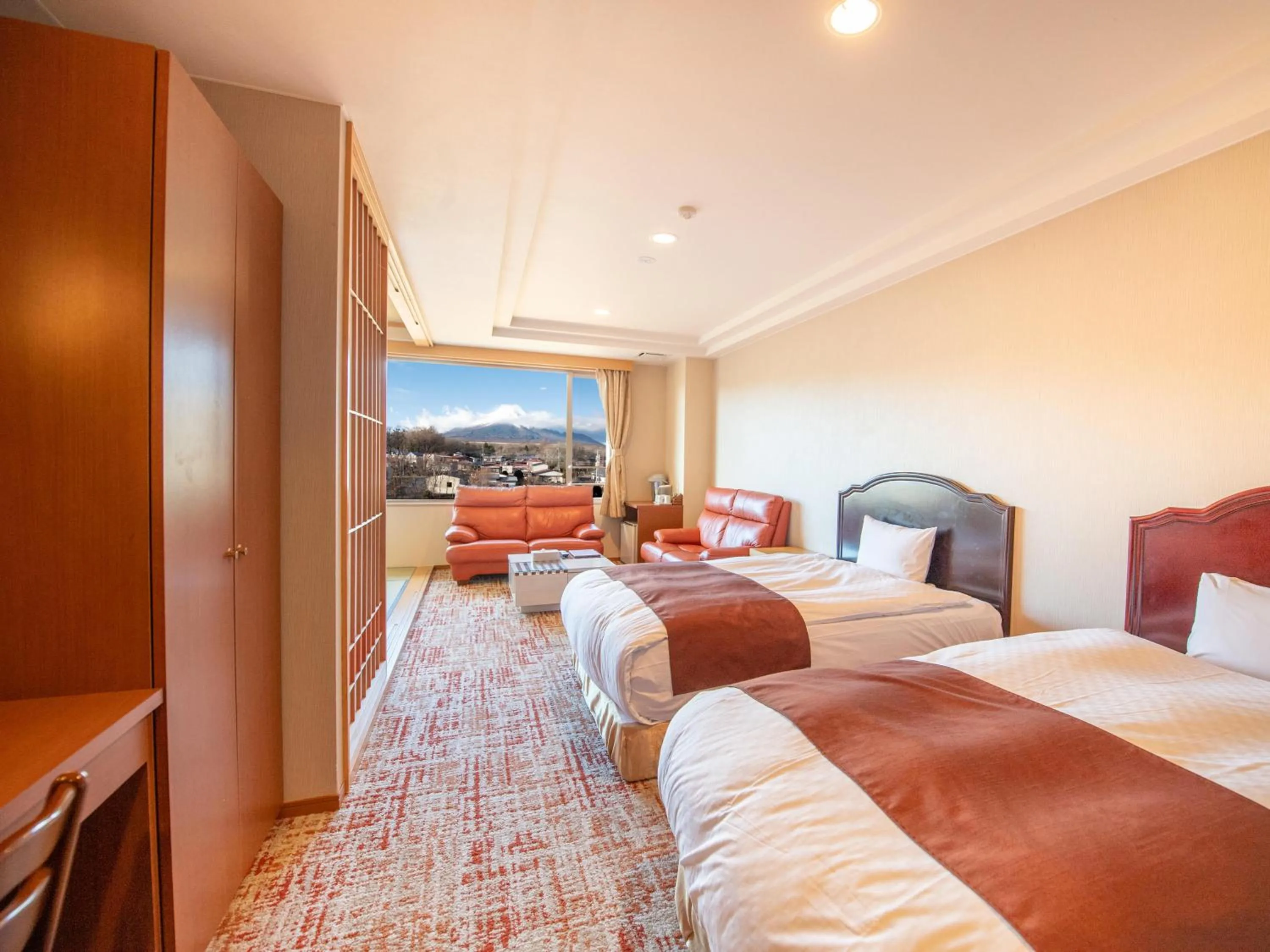 Photo of the whole room, Bed in Fuji Matsuzono Hotel