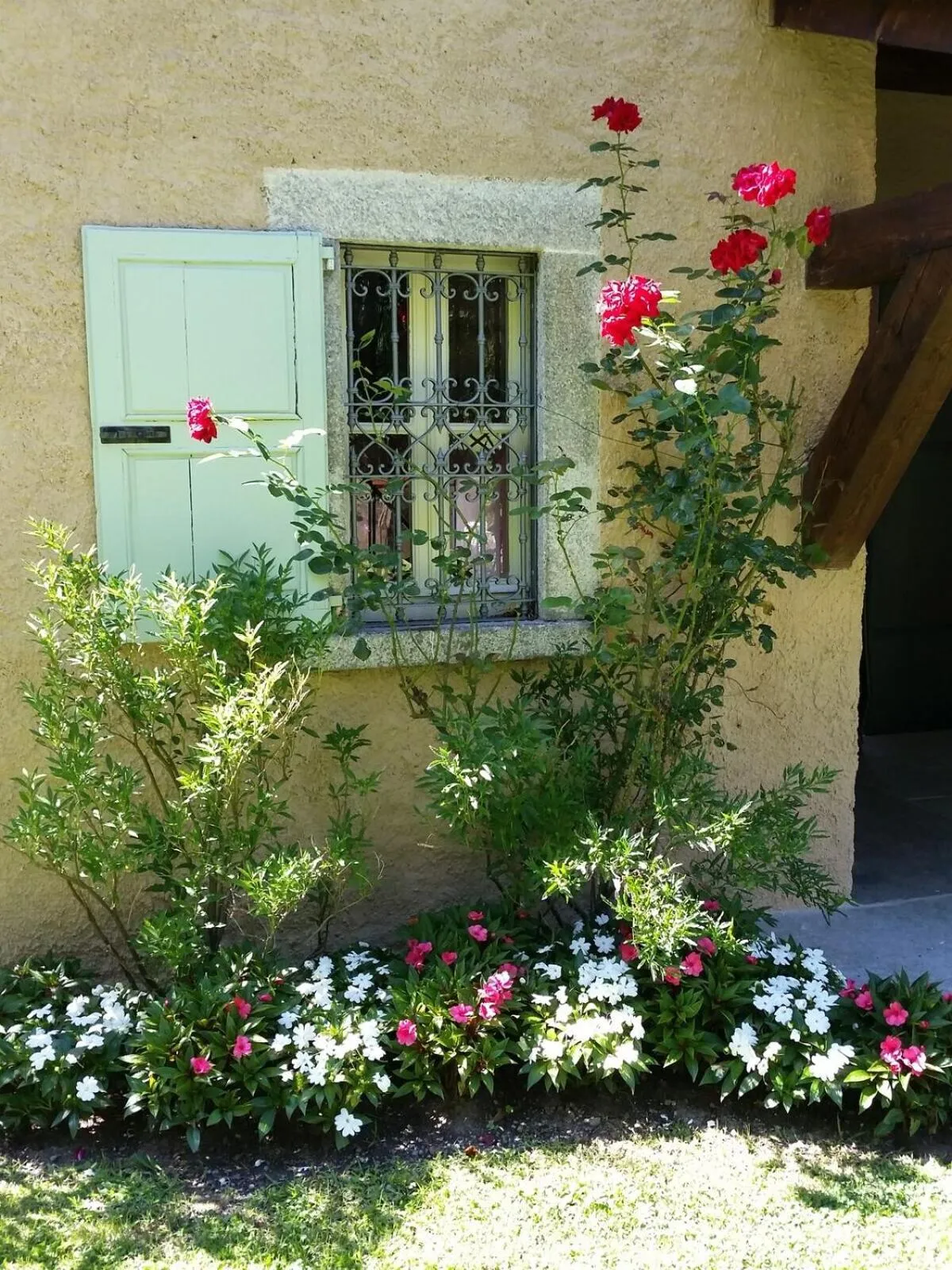 Property building in Chocolat au Lac