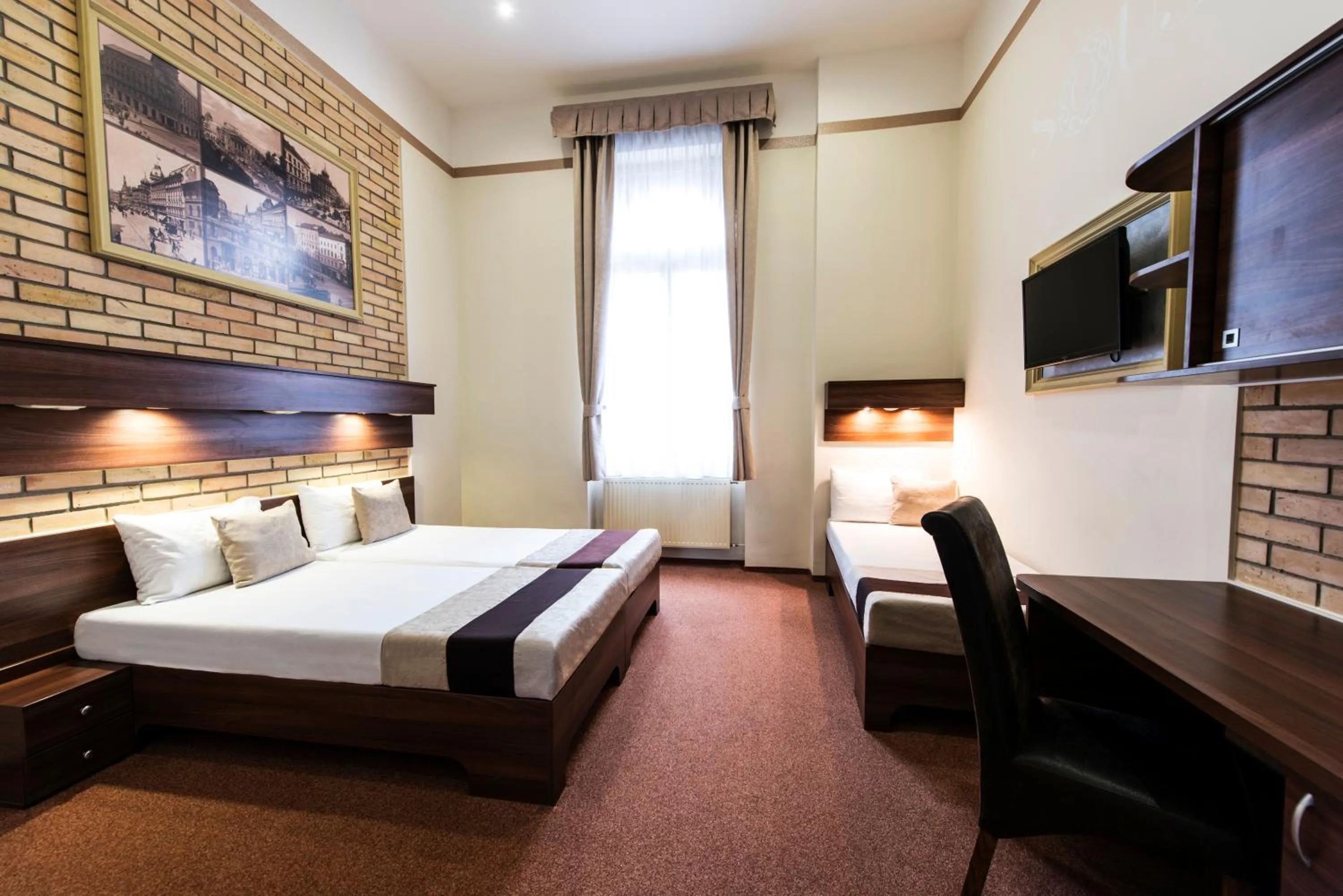 Triple Room in SOUS44