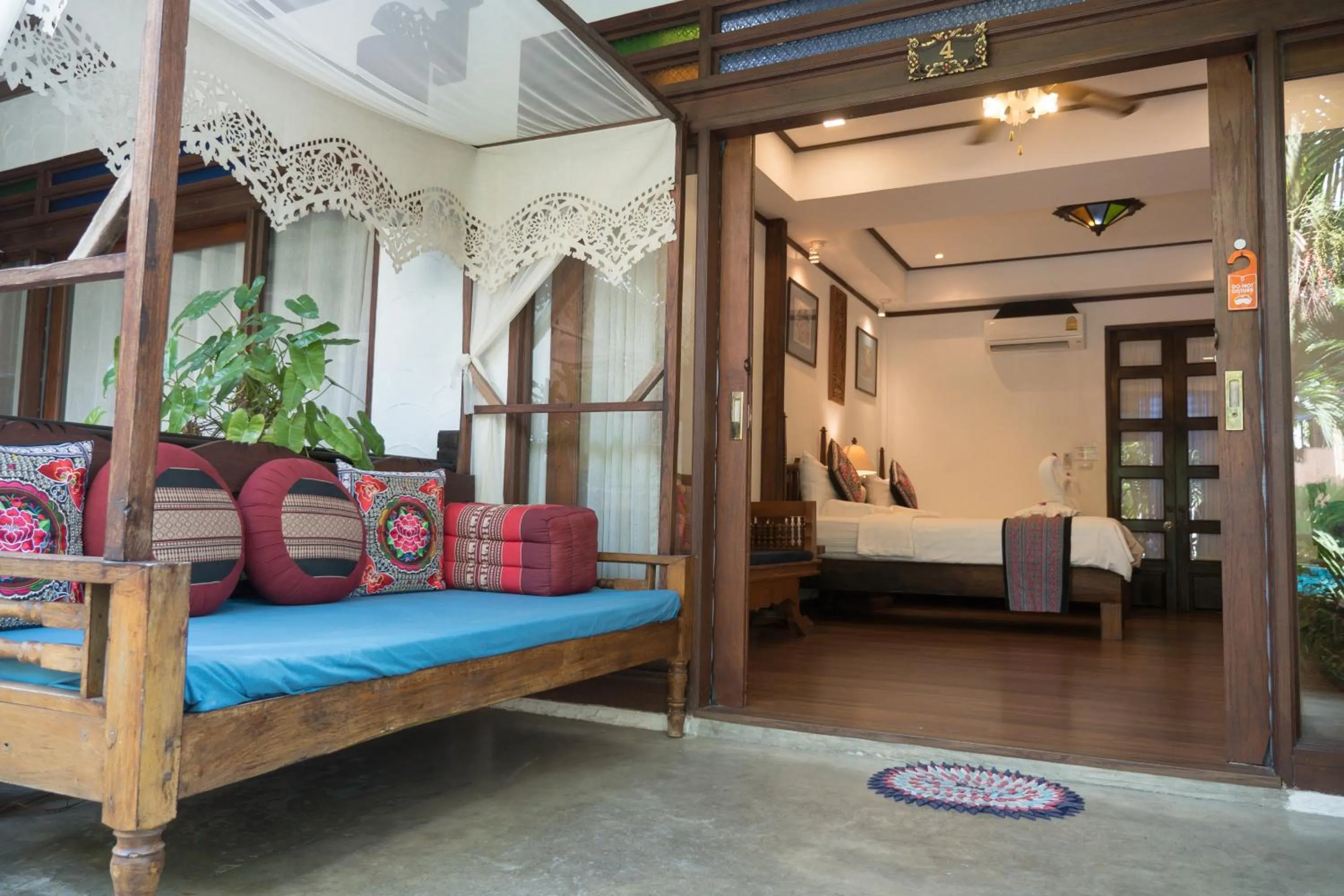 Pool view, Bed in Hongkhao Village