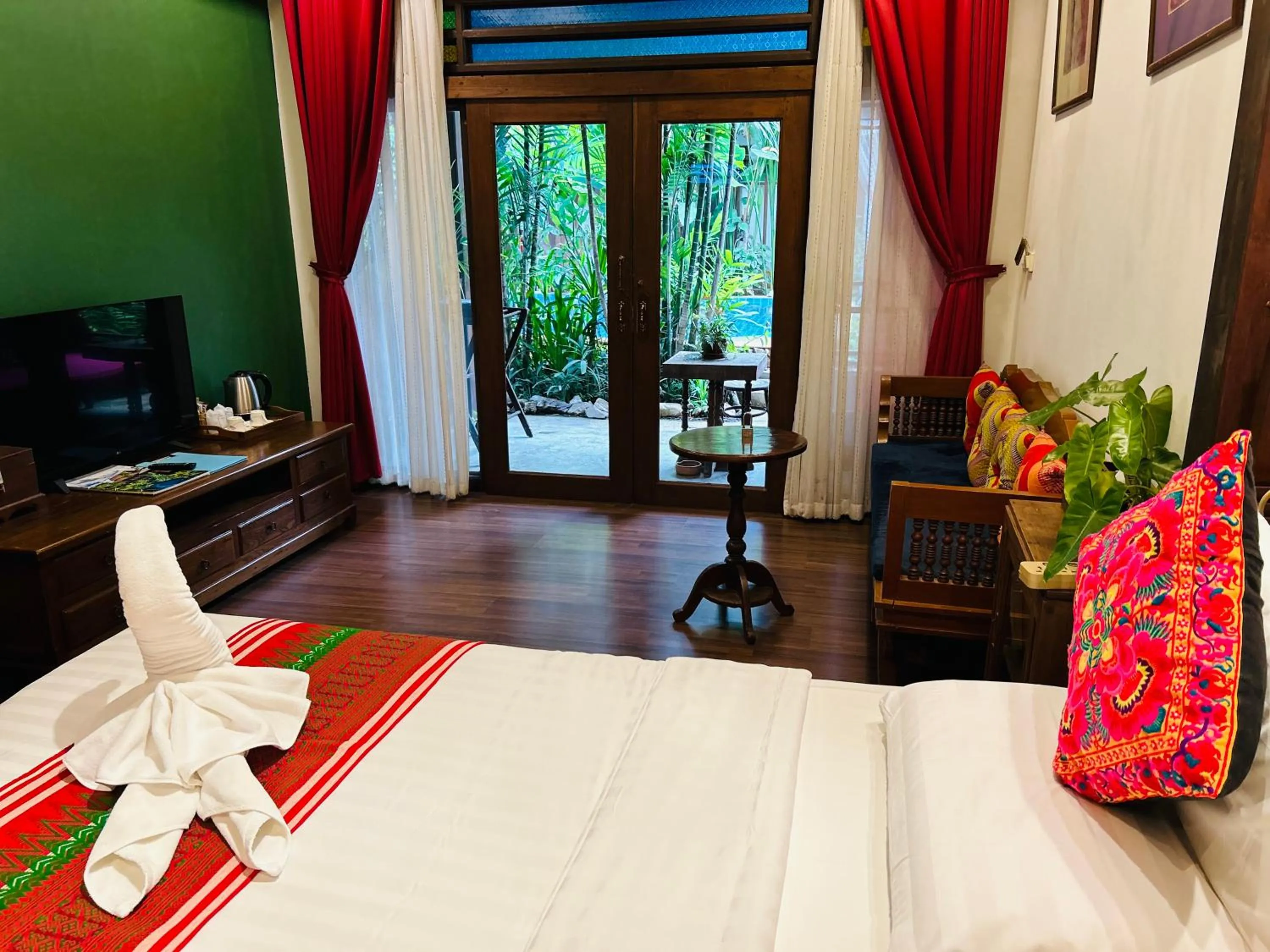 Photo of the whole room, Bed in Hongkhao Village