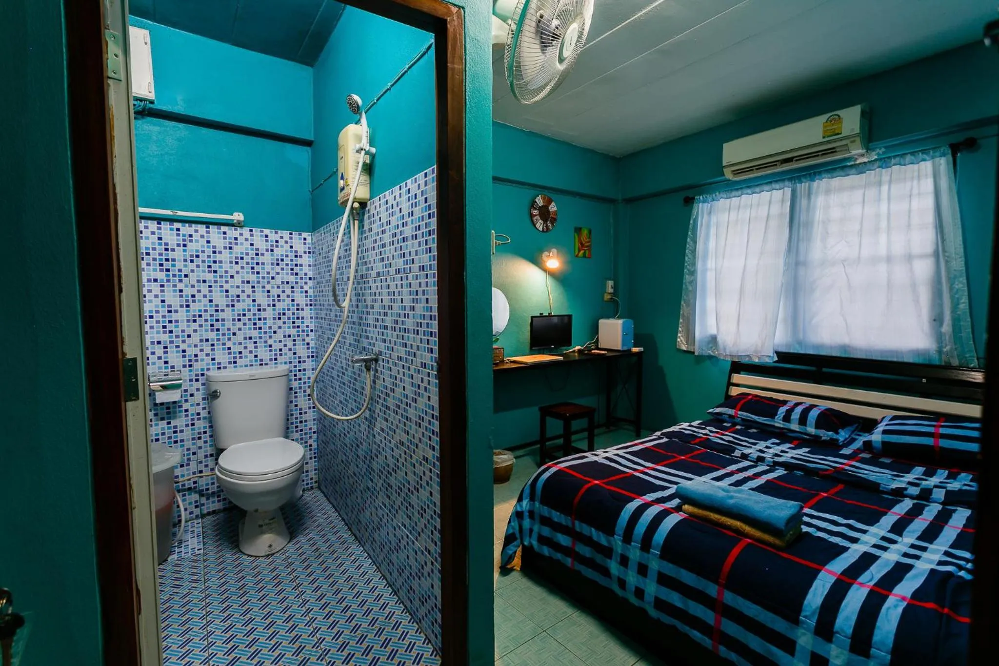 Photo of the whole room, Bed in Malai Place Lampang