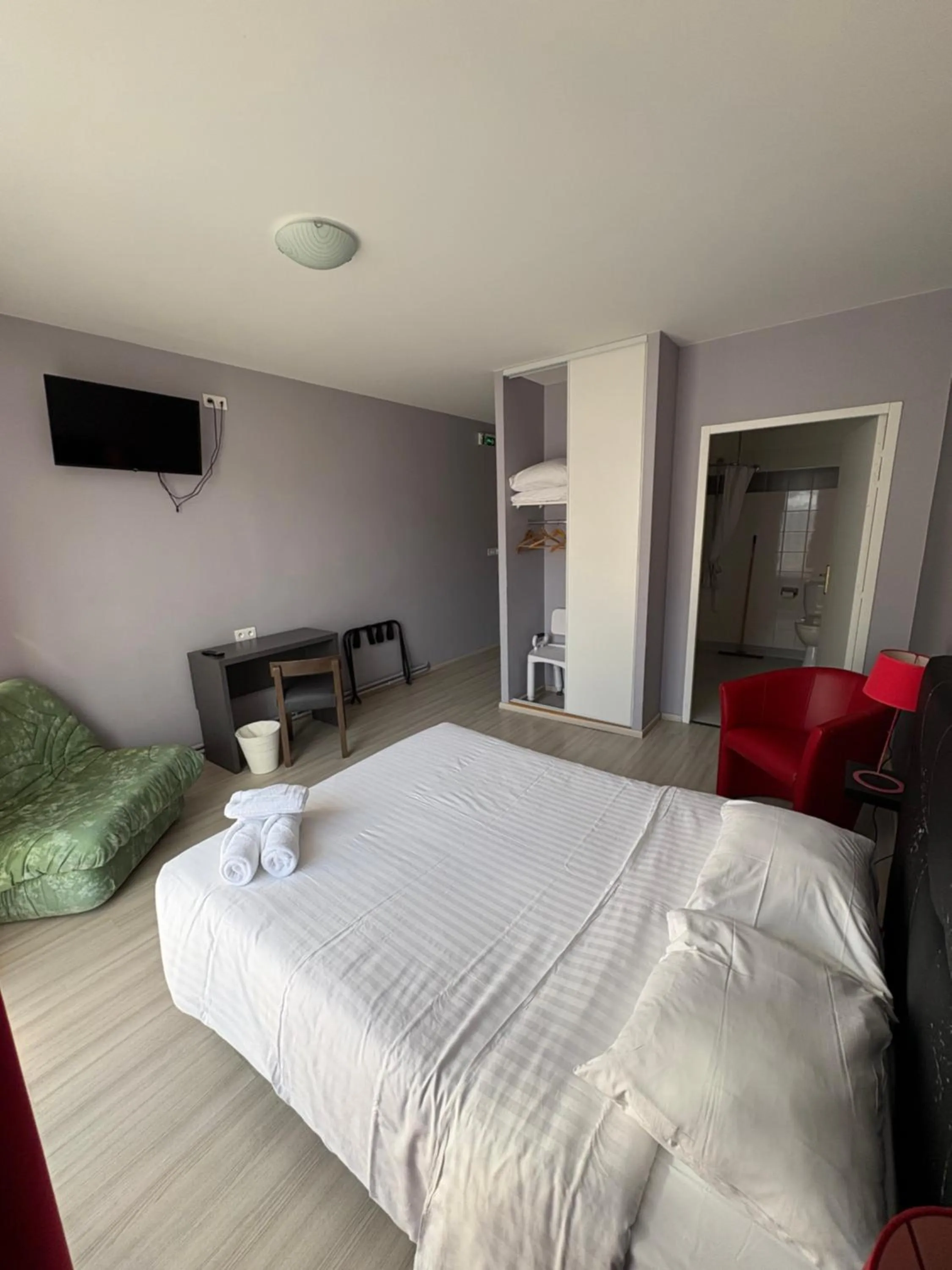 Bed in Hôtel Le Bellevue