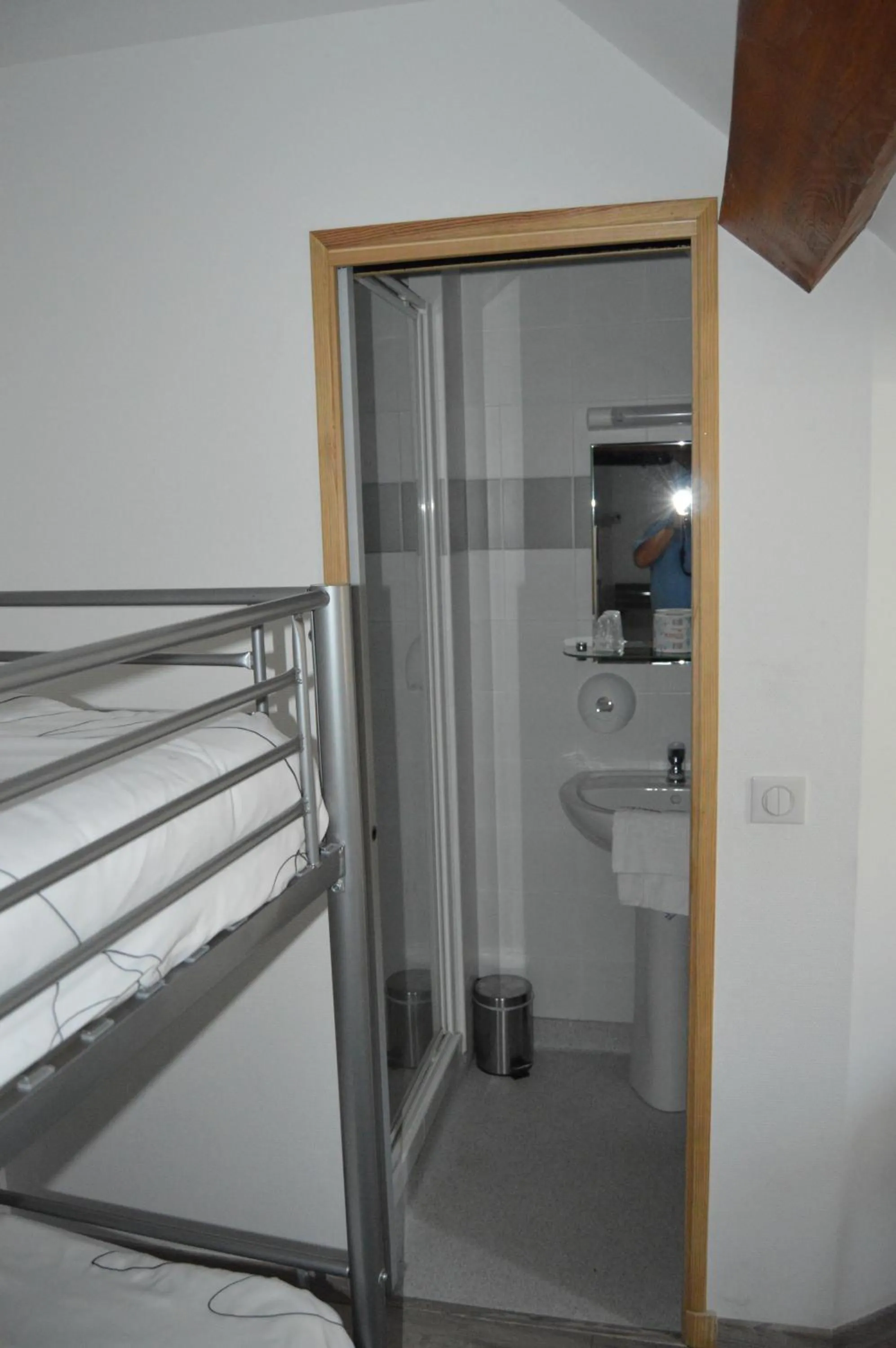 Bathroom in Hôtel Le Bellevue
