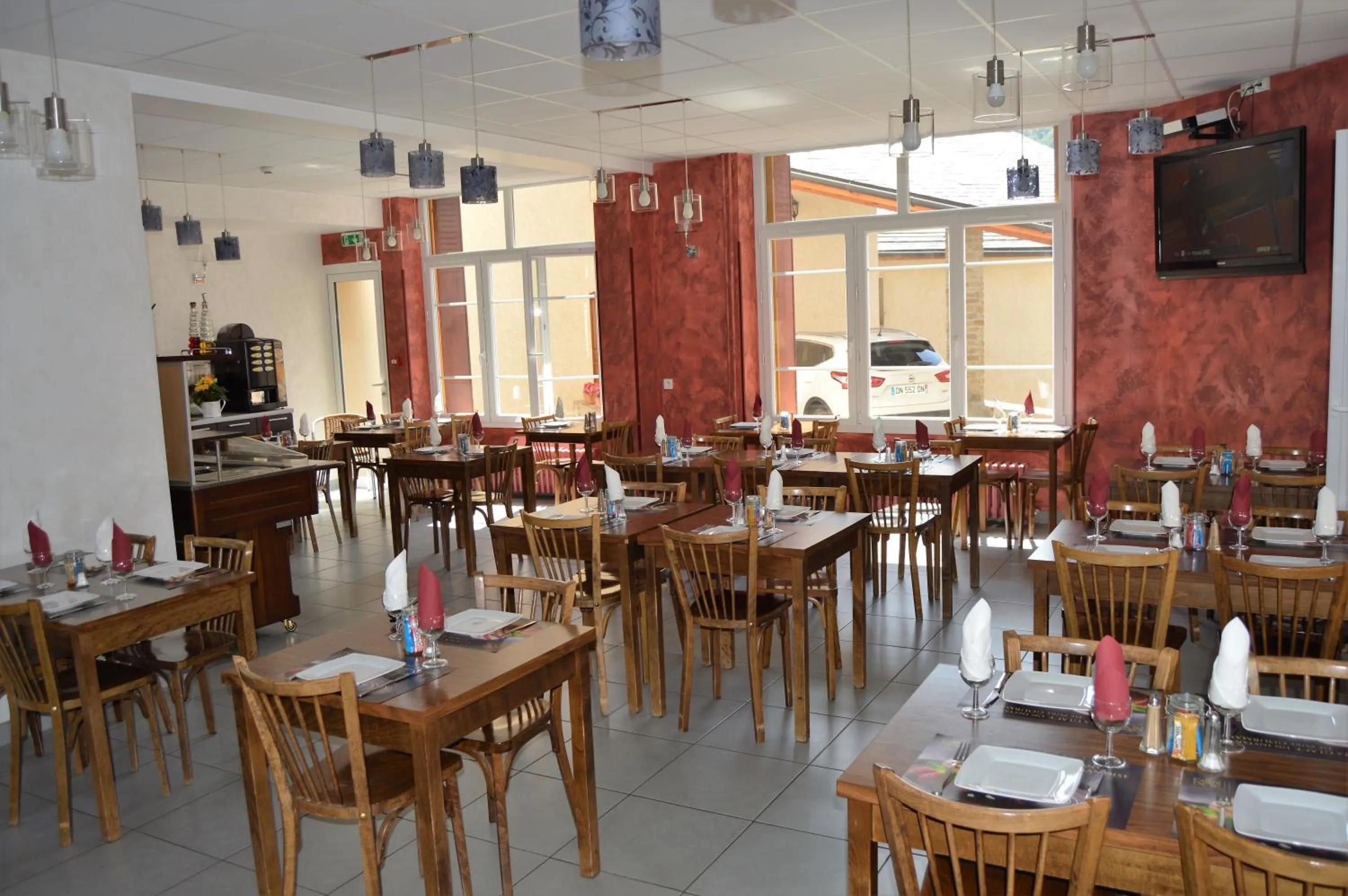 Restaurant/places to eat in Hôtel Le Bellevue