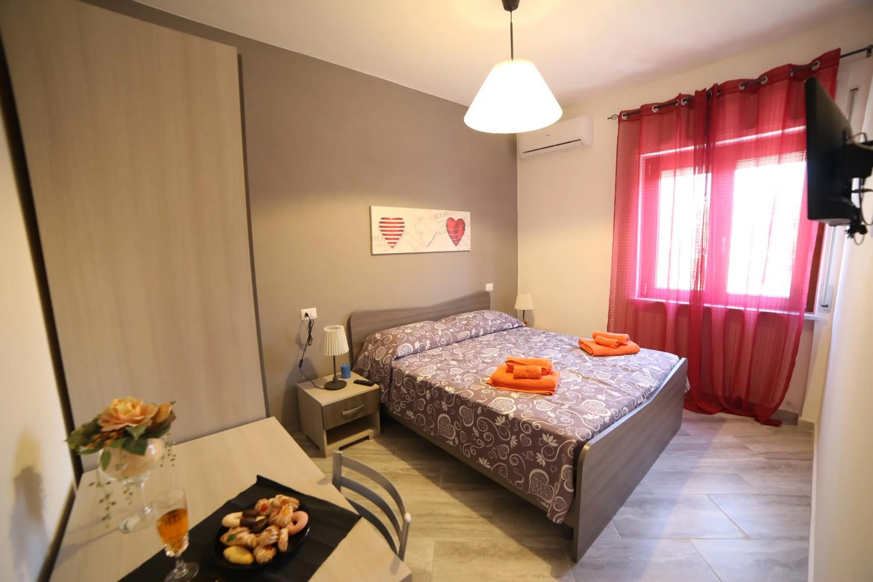 Bedroom, Bed in Parco Carrara