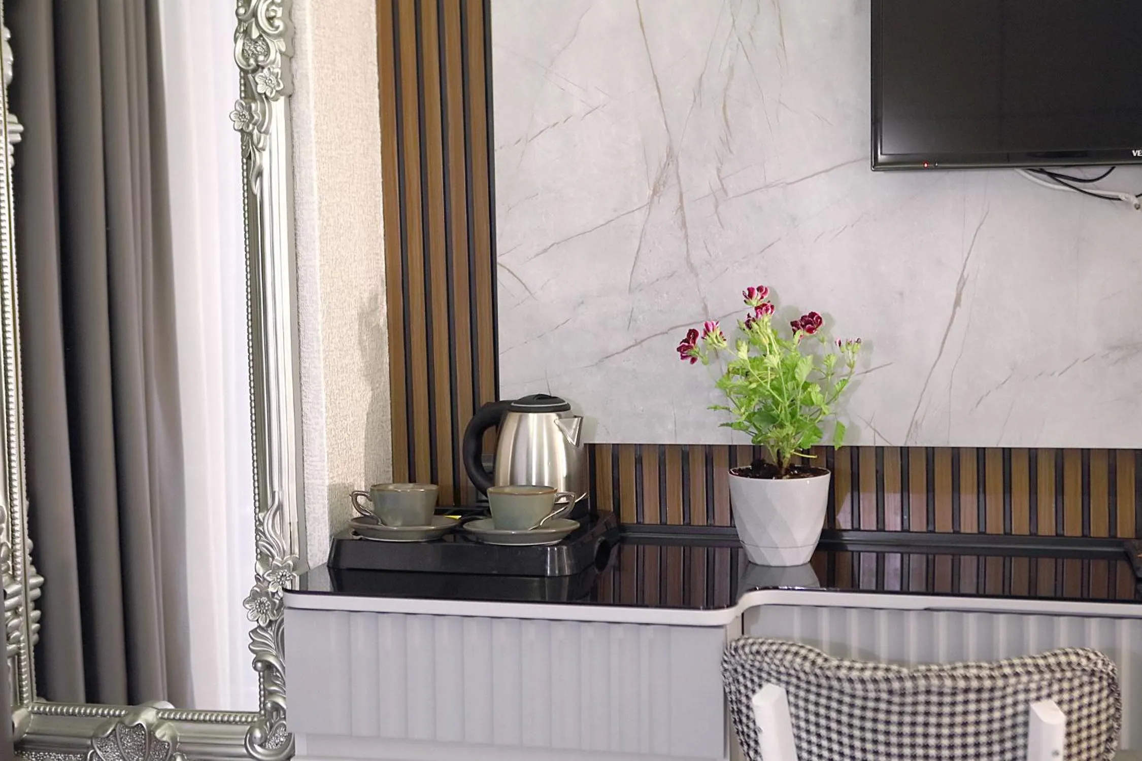 TV and multimedia in AMARA OLD CITY HOTEL & Spa