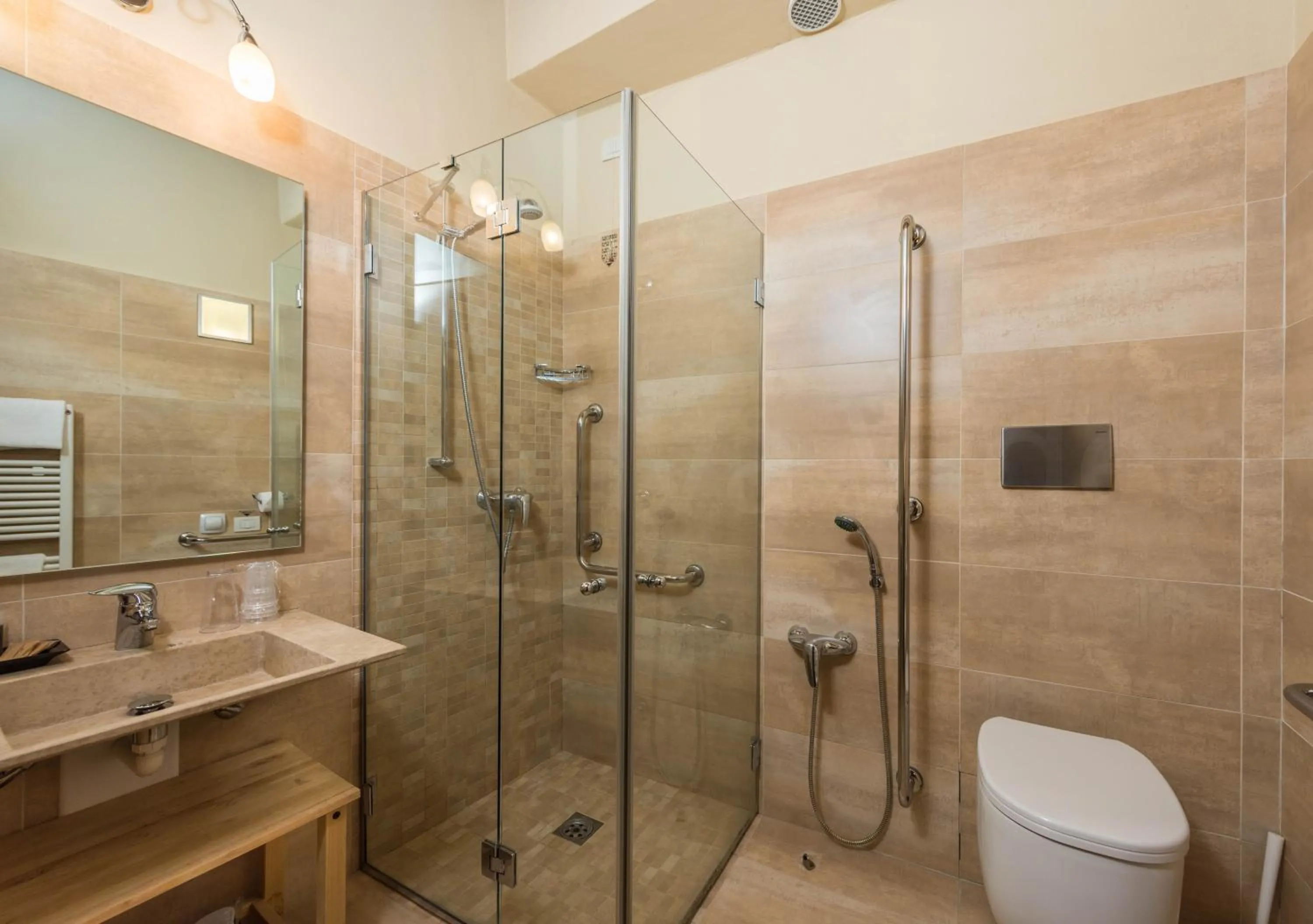 Bathroom in Hotel Piazza Vecchia