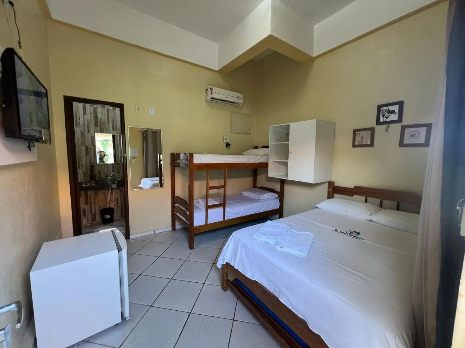 Bed in Hotel Concha do Mar