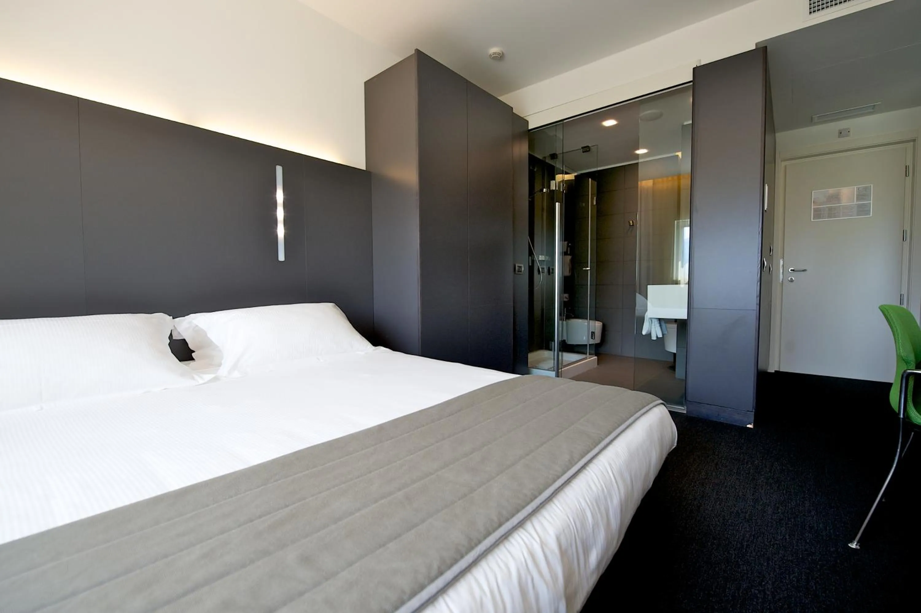 Bed in Mercure Nerocubo Rovereto