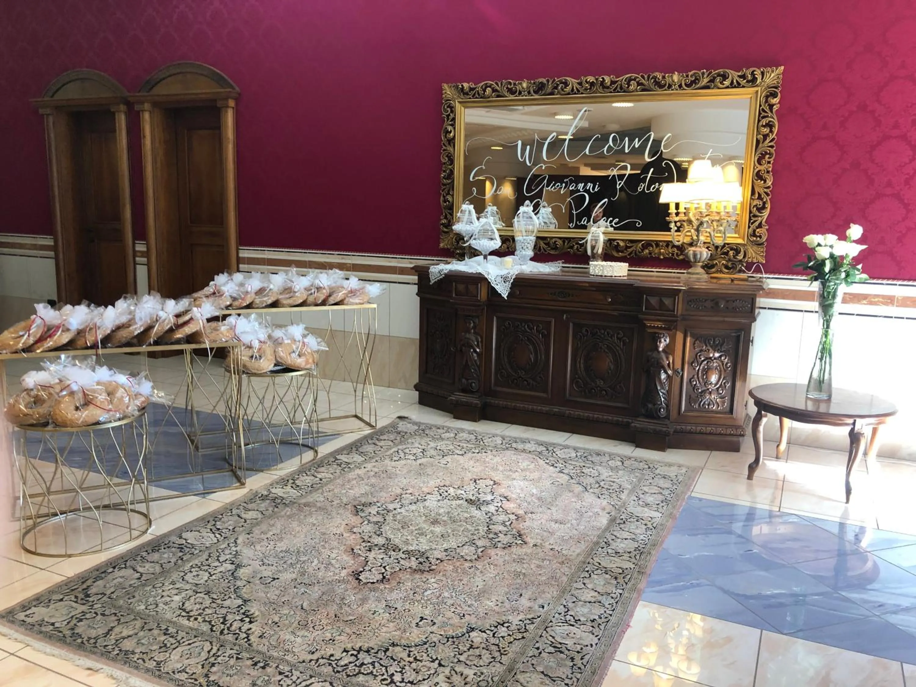 Lobby or reception in San Giovanni Rotondo Palace - Alihotels