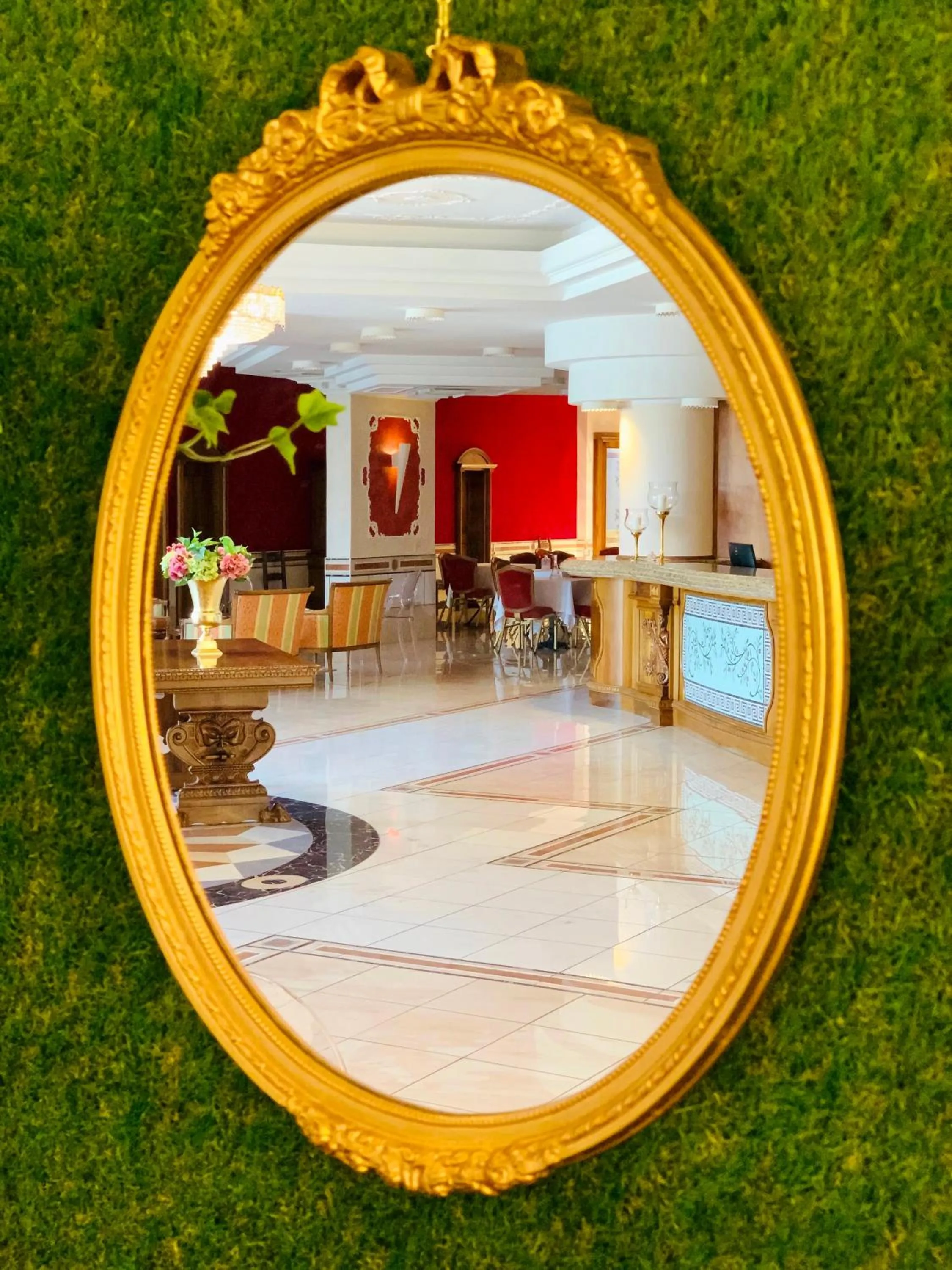 Lobby or reception in San Giovanni Rotondo Palace - Alihotels