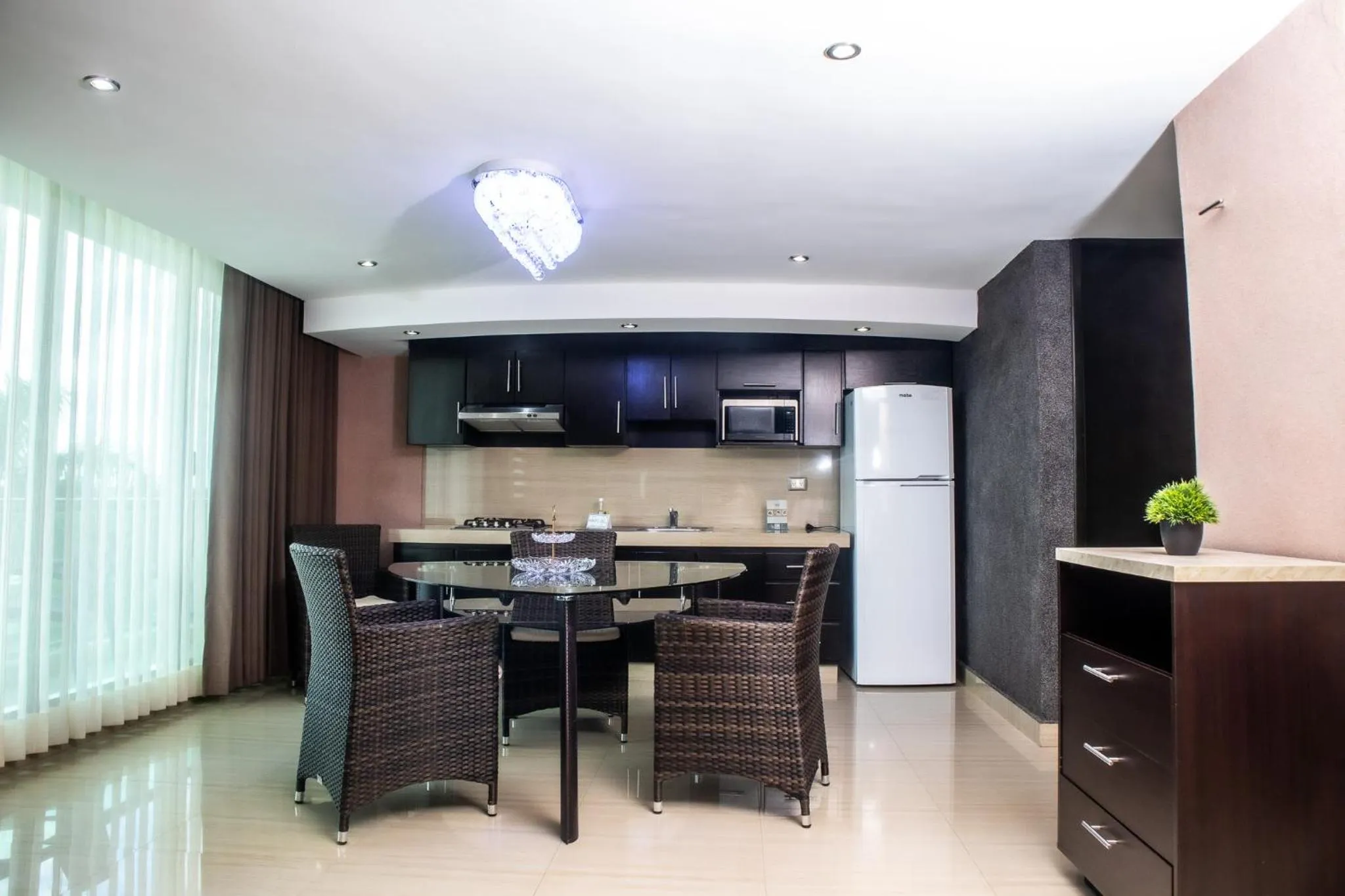 Hotel & Suites Country Valladolid