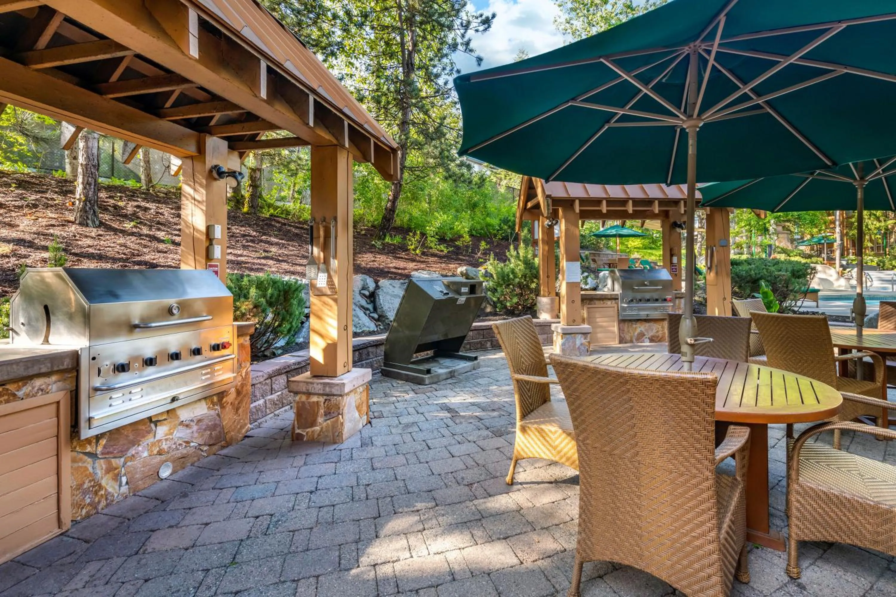 BBQ facilities in Hilton Grand Vacations Club Whistler