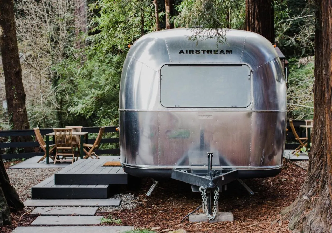 Photo of the whole room in AutoCamp Sonoma