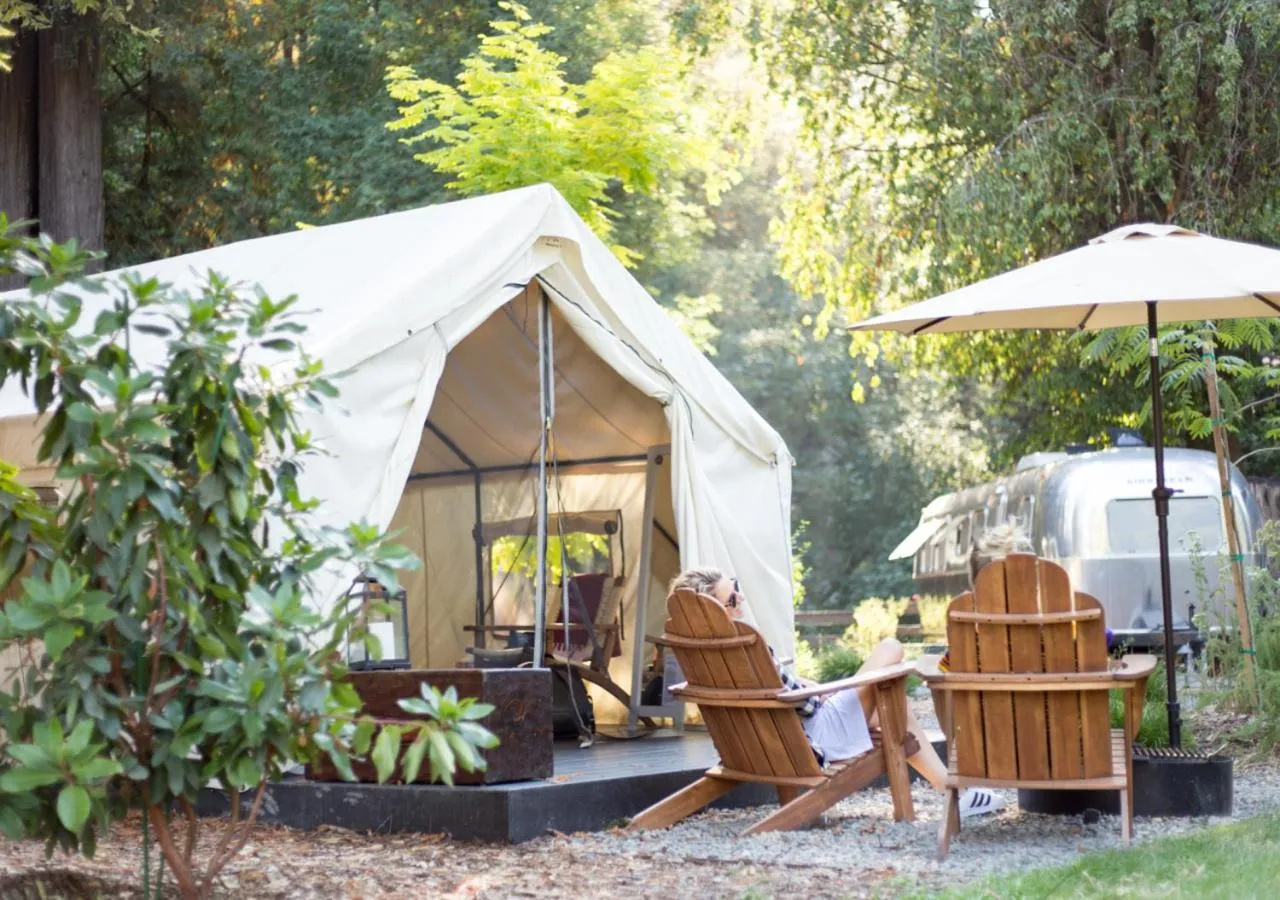 Photo of the whole room in AutoCamp Sonoma